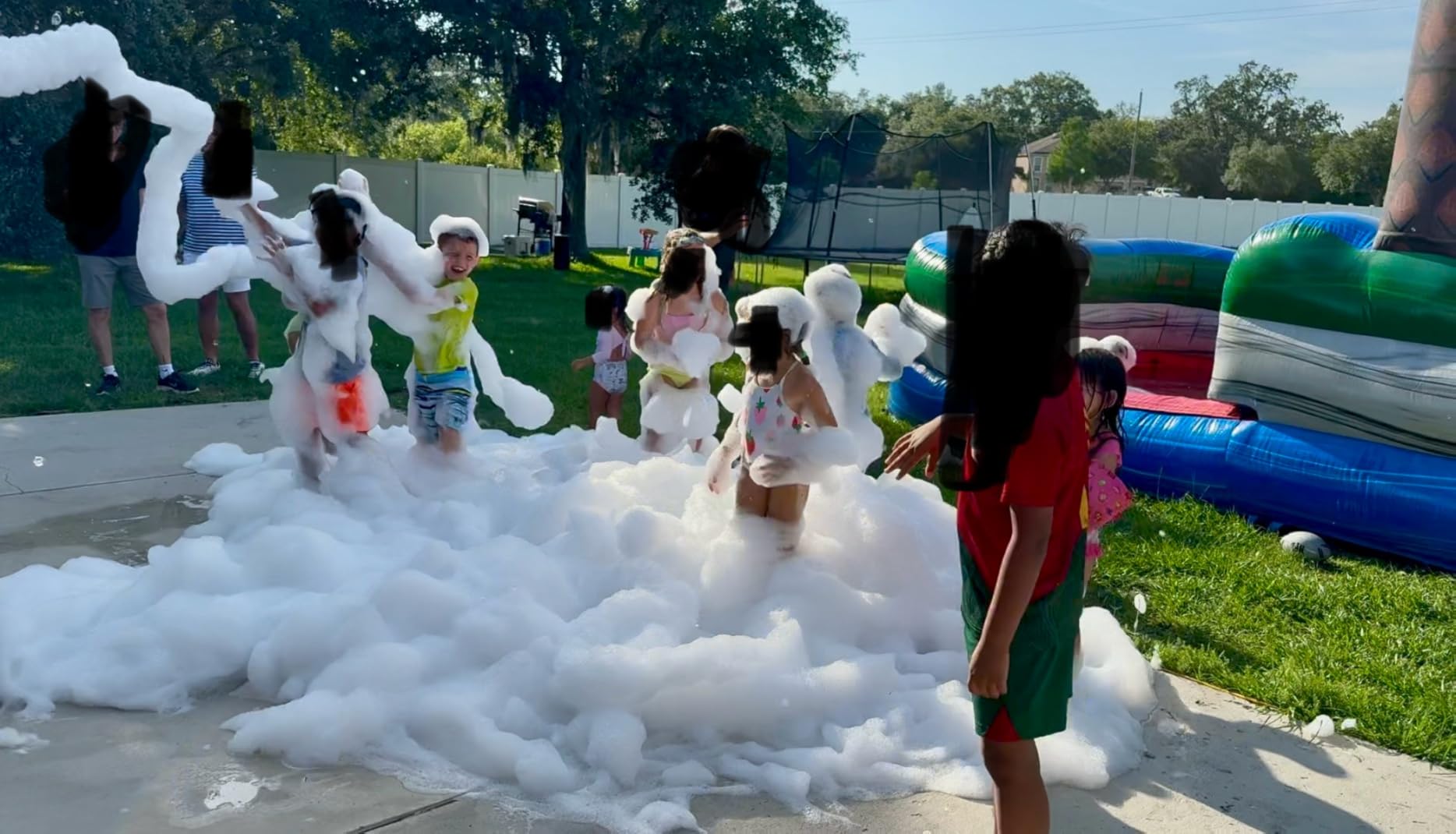 1200W Foam Machine for Foam Powder, Summer Pool Water Toys for Kids & Adults, Bubble Machine with 3pcs Foam Granules and Water Tank, Business Celebrations, Outdoor Party Events customer photo 2