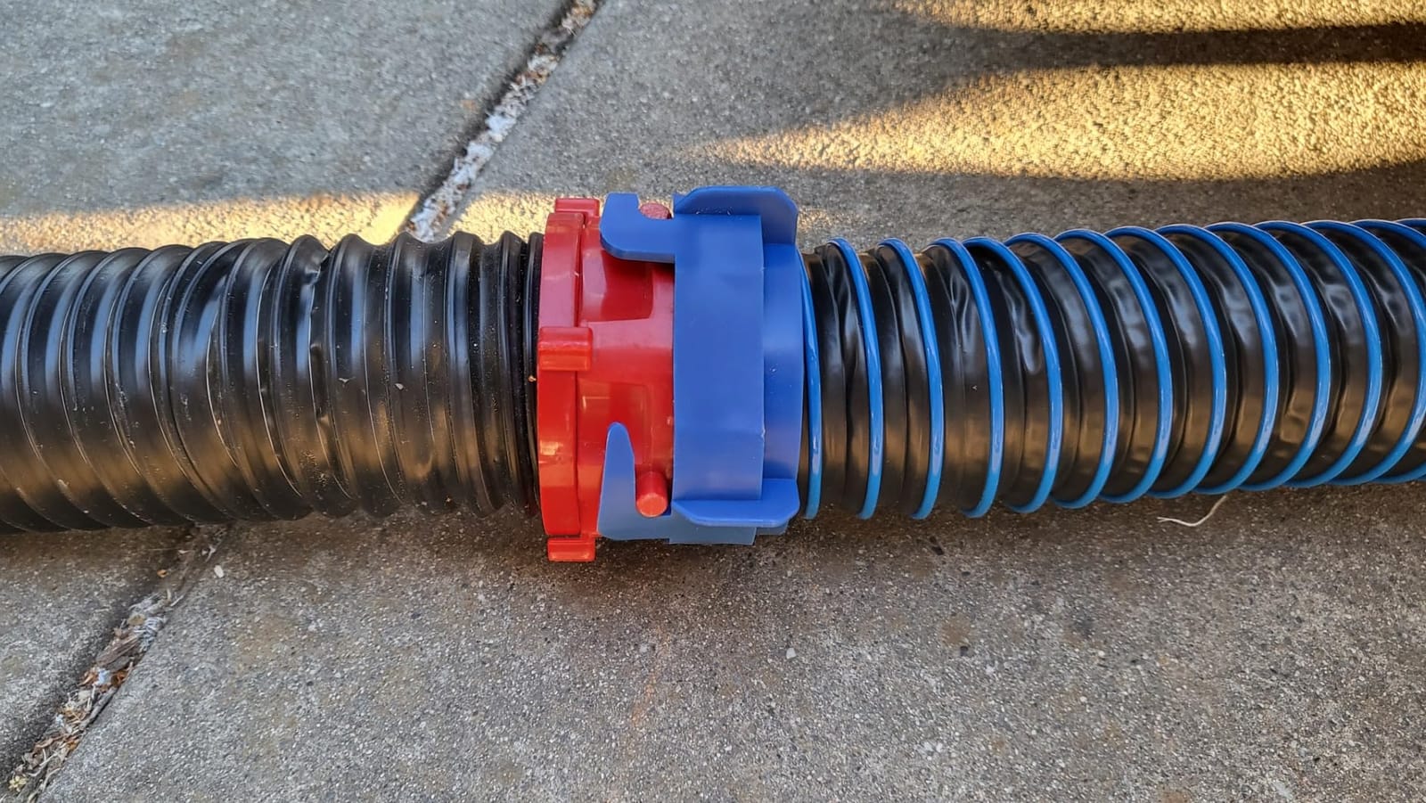 DUMPMAN RV Sewer Hose Kit, 20 Ft Sewage Hose | Septic Hose with Swivel Fitting, Clear Sewer Hose Elbow, 2 Storage Caps, for RV/Camper customer photo 2