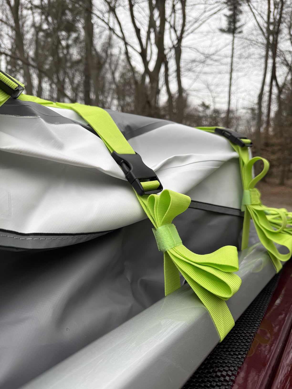 Sailnovo Car Roof Bag,20 Cubic feet for Most Vehicles with/Without Rack | Soft PVC Rooftop Cargo Carrier roof Bag with Strap,Anti-Slip Mat,Padlock,Foldable Car Top Carrier for Road Trip Camping customer photo 1