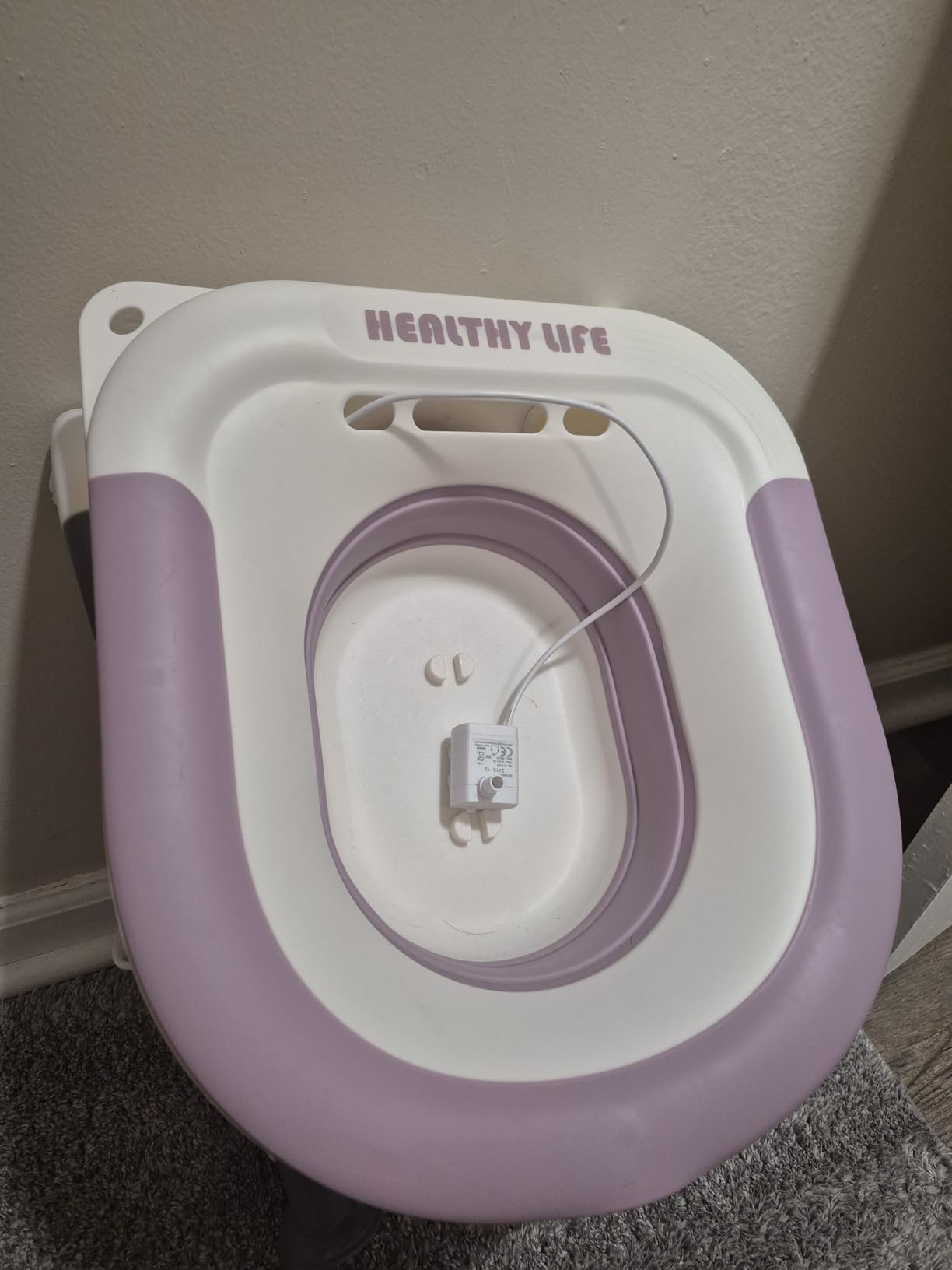 LeMeeOly Electric Sitz Bath, Unisex Foldable Sitz Bath for Toilet Seats, Sitz Bath for Postpartum Care and Hemorrhoids, Non-Slip & High Water Flow (Purple) customer photo 2