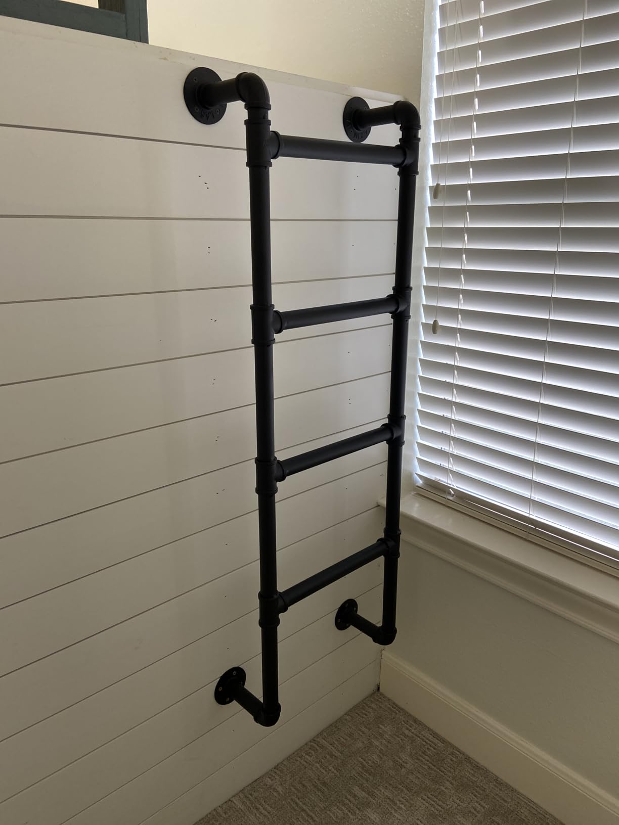 5-Rung Wall Mounted Step Ladder, Basement Fire Escape Ladder for Emergency customer photo 1