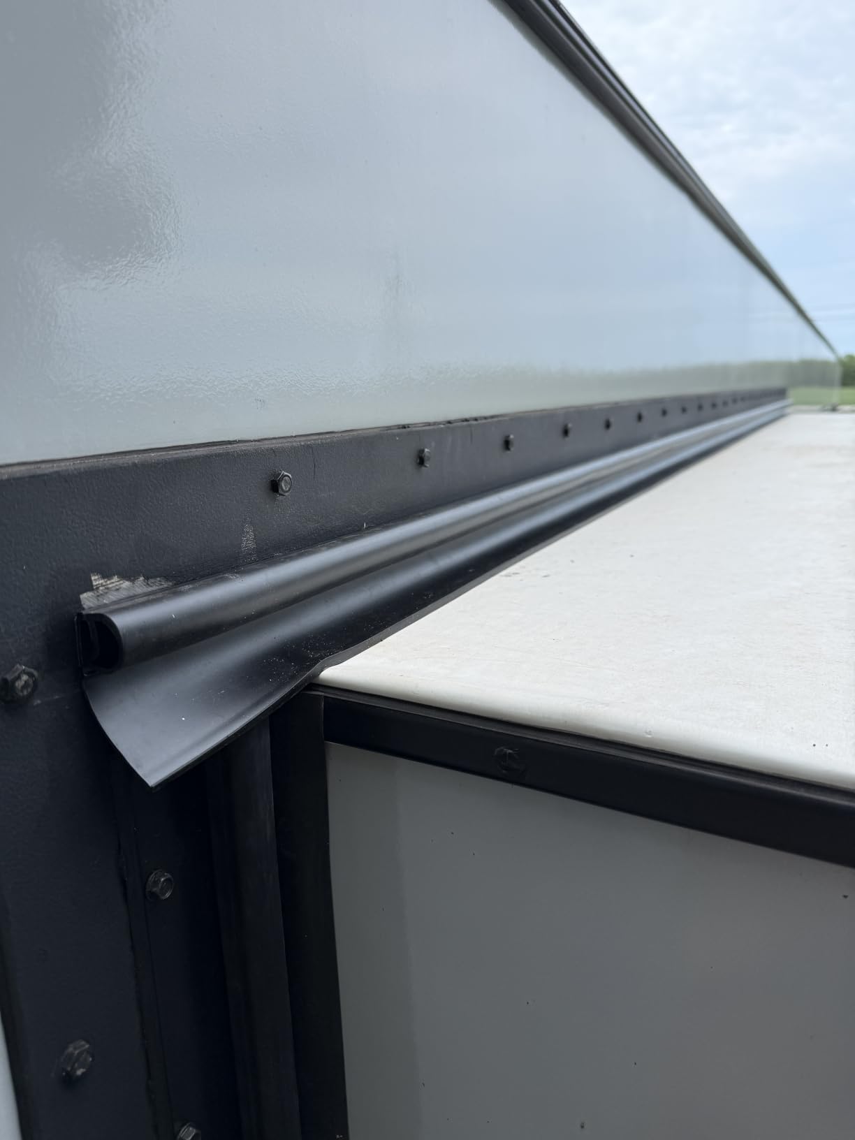 Flip 'N Seal (35061) RV Slide-Out Seal 2