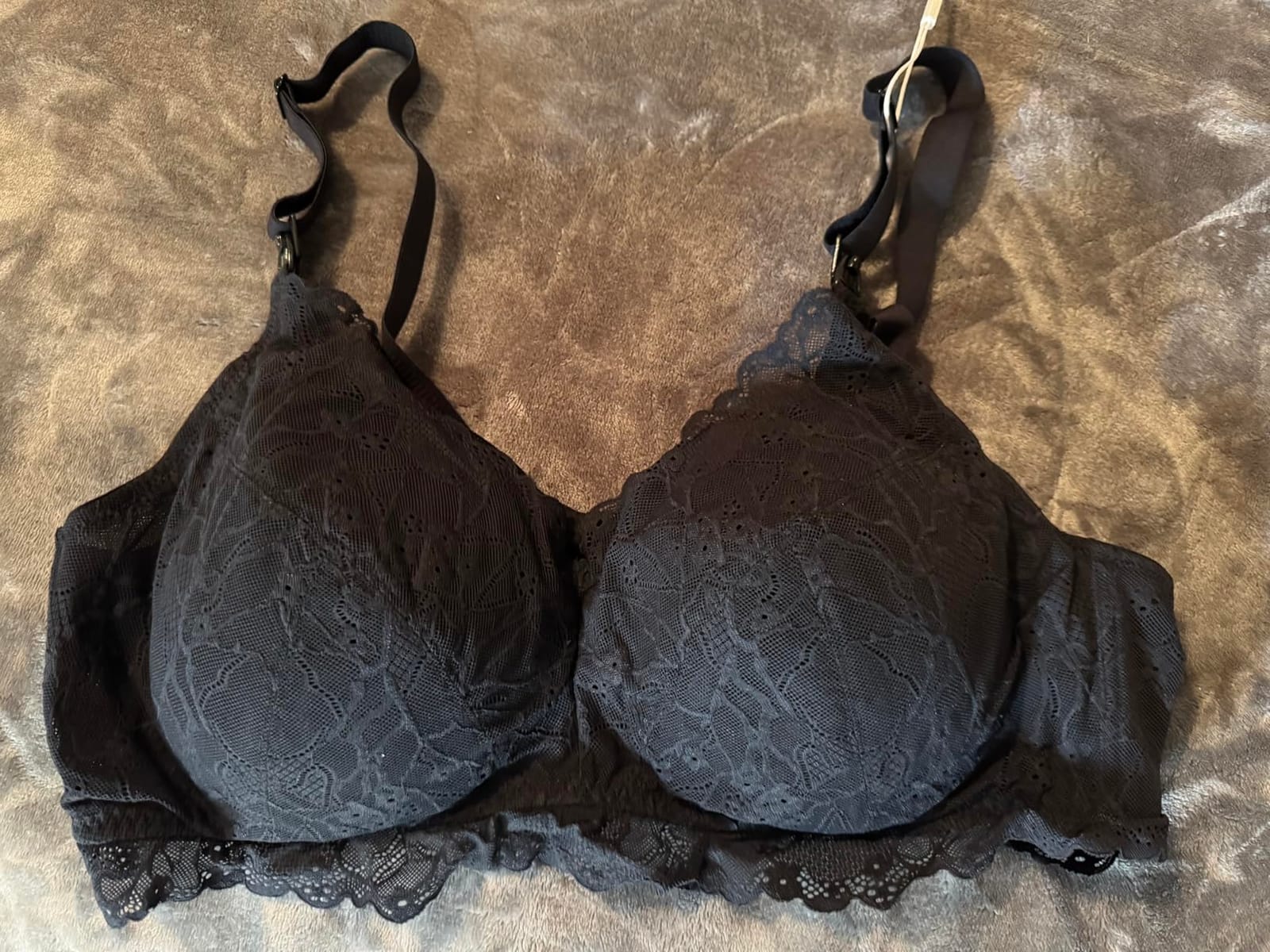 Momcozy Lace Nursing Bra, Wirefree Padded Nursing Bras for Breastfeeding, V Neck Maternity Bra for Pregnancy, Soft Lace customer photo 1