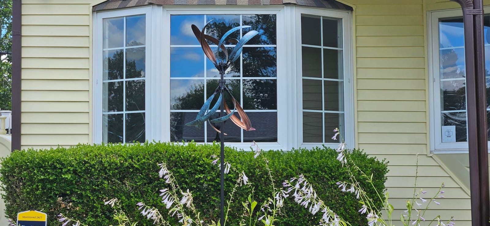 Wind Spinners Outdoor - Metal Large Wind Spinner with Stake for Yard and Garden, Garden Wind Sculptures & Spinners, Ideal Gift for Family (13'' W x 70.5'' H) customer photo 2