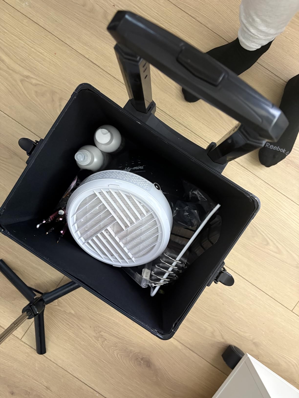 Professional Rolling Makeup Case with Wheels for Nail Techs, Large Capacity Beauty Trolley Case for Makeup Artists and Salon Professionals (Black) customer photo 1