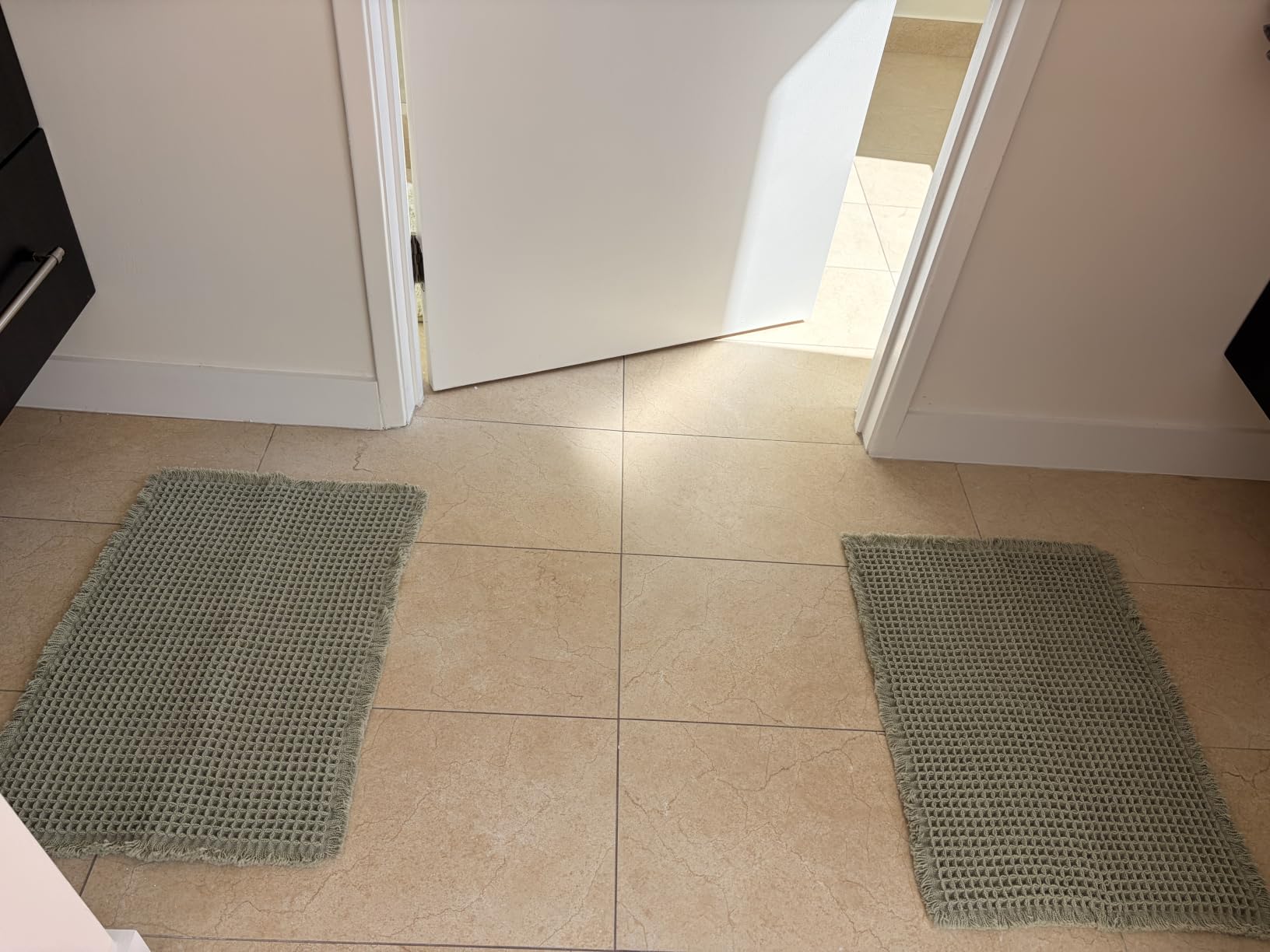 MIULEE Set of 2 Waffle Bathroom Rugs Boho Bath Mat Brown 18x30 Inch | Non Slip, Super Absorbent, Washable, Ultra Soft, Rubber Backed Bath Rugs for Bathroom Floor Tub Shower customer photo 1