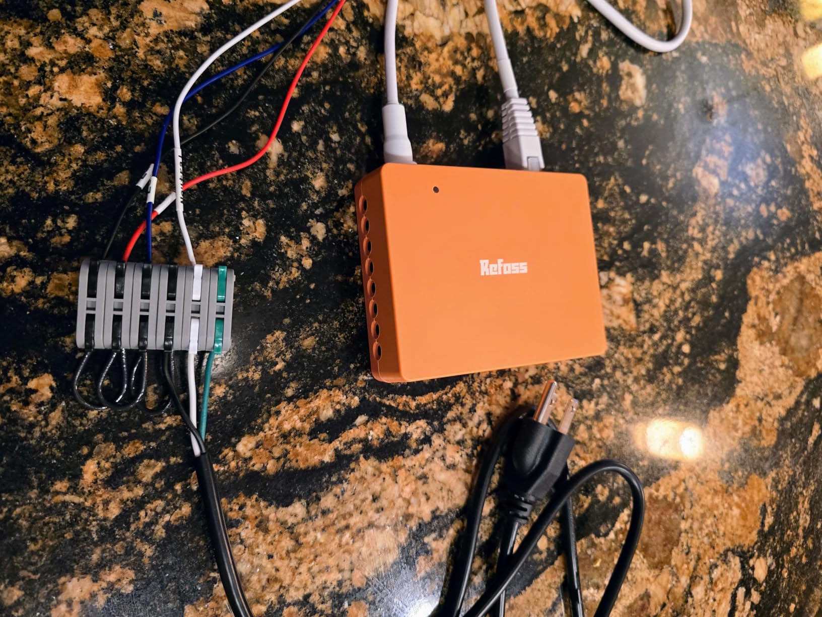 Refoss Smart Home Energy Monitor with Open API, Home Assistant, No Cloud | 16 60A Circuit Sensor, Real Time Electricity Usage Monitor, Power Consumption Meter, Solar Metering, ETL Certified, EM16P customer photo 1