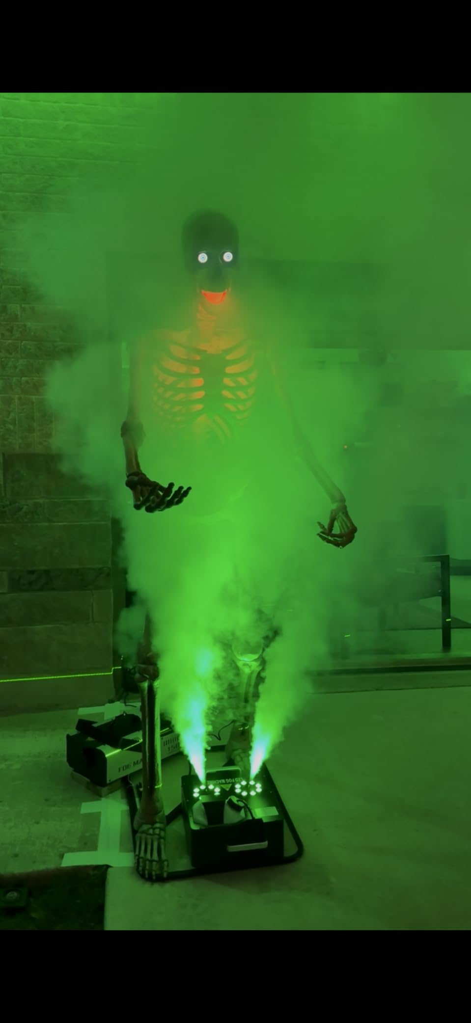 2000W Professional Fog Machine Dual Nozzle with 16 RGB LED, DMX Control Adjustable Smoke Direction, 2.5L Tank LCD Display 30000CFM customer photo 2