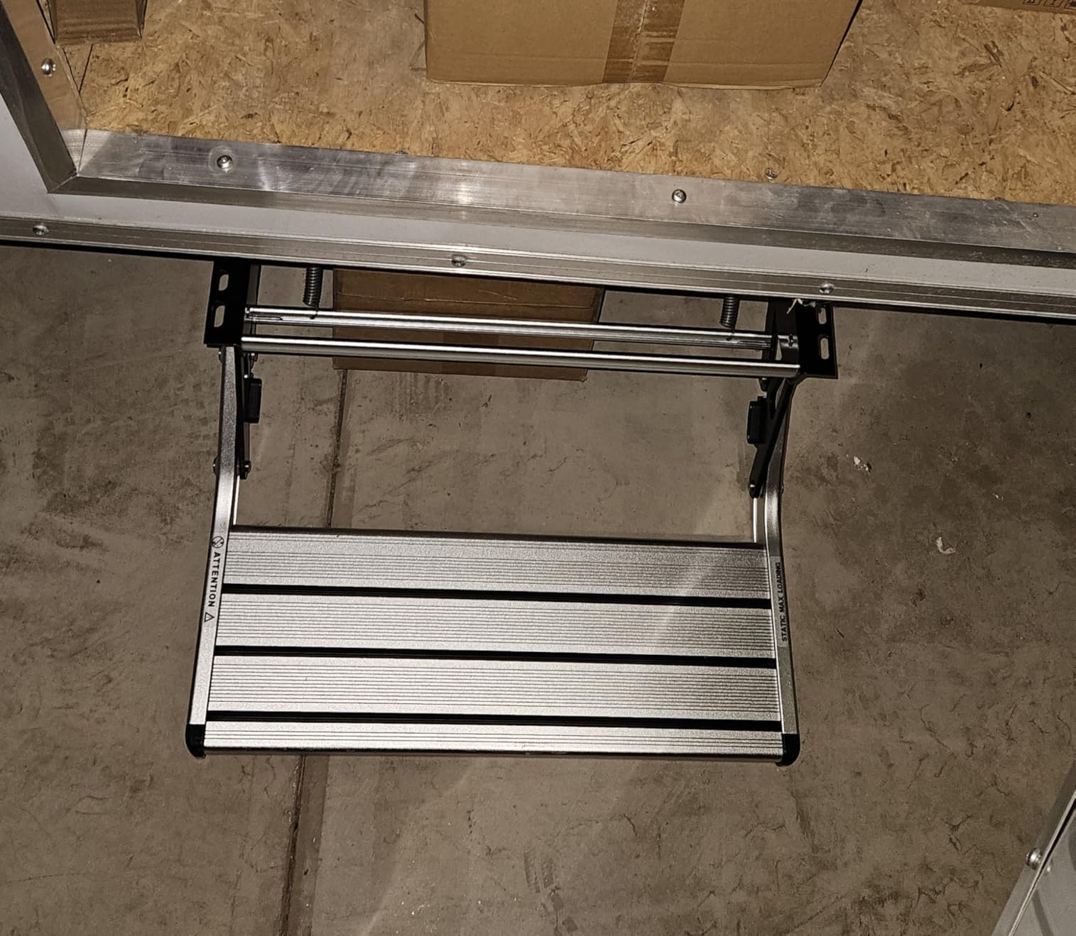 GEARFLAG Manual RV Double Step - Folding Aluminum Entry Step with Anti-Slip Surface, 440 lbs Capacity - for Camper, Trailer, Motorhome, Utility Trailer customer photo 2