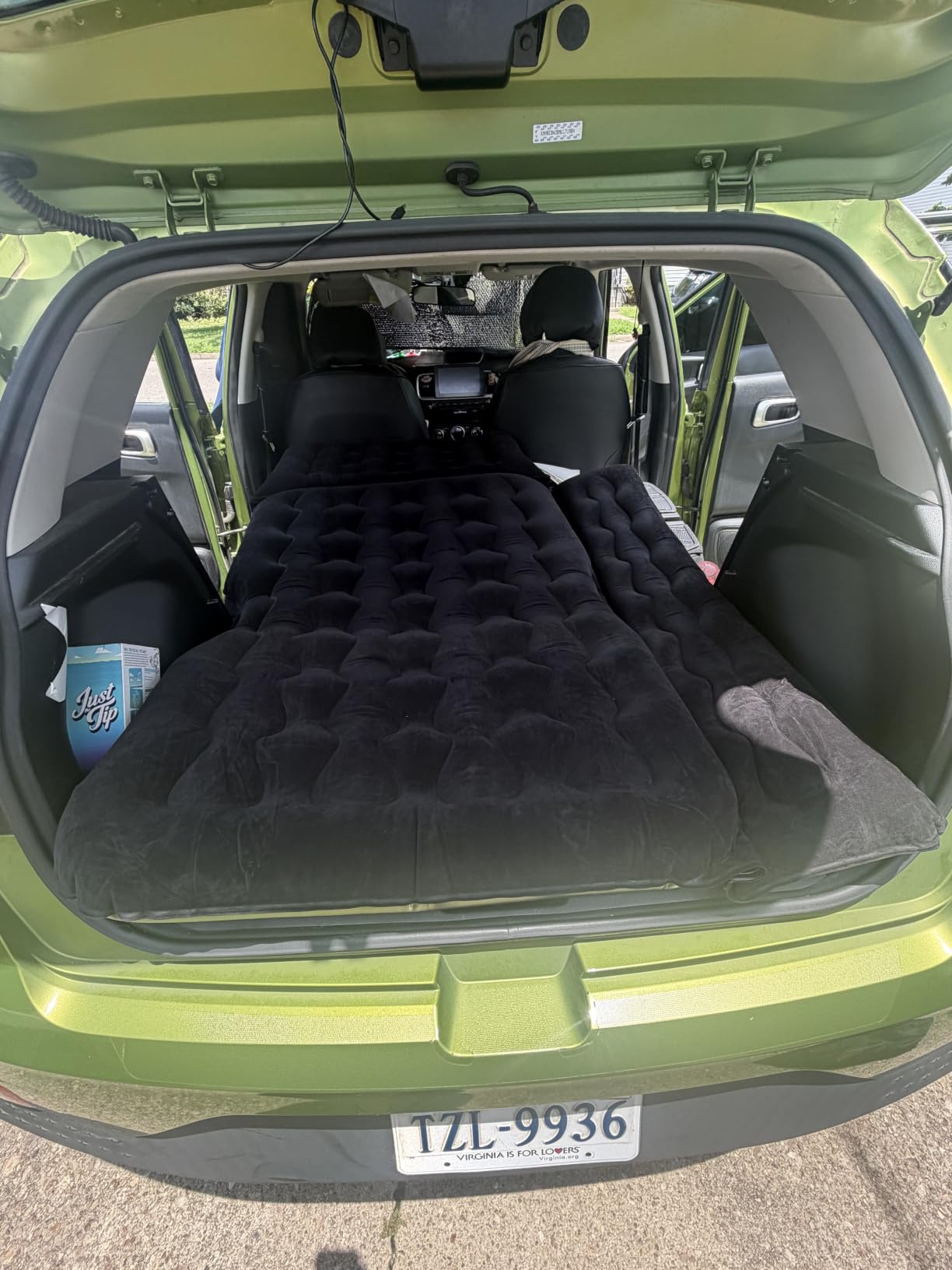 Car Bed SUV Air Mattress, Car Air Mattress with Electric Pump, 2 Inflatable Pillows and 2 Footrests for Back Seat, Side Seat, Trunk Sleeping, Thickened Camping Bed - Black customer photo 1