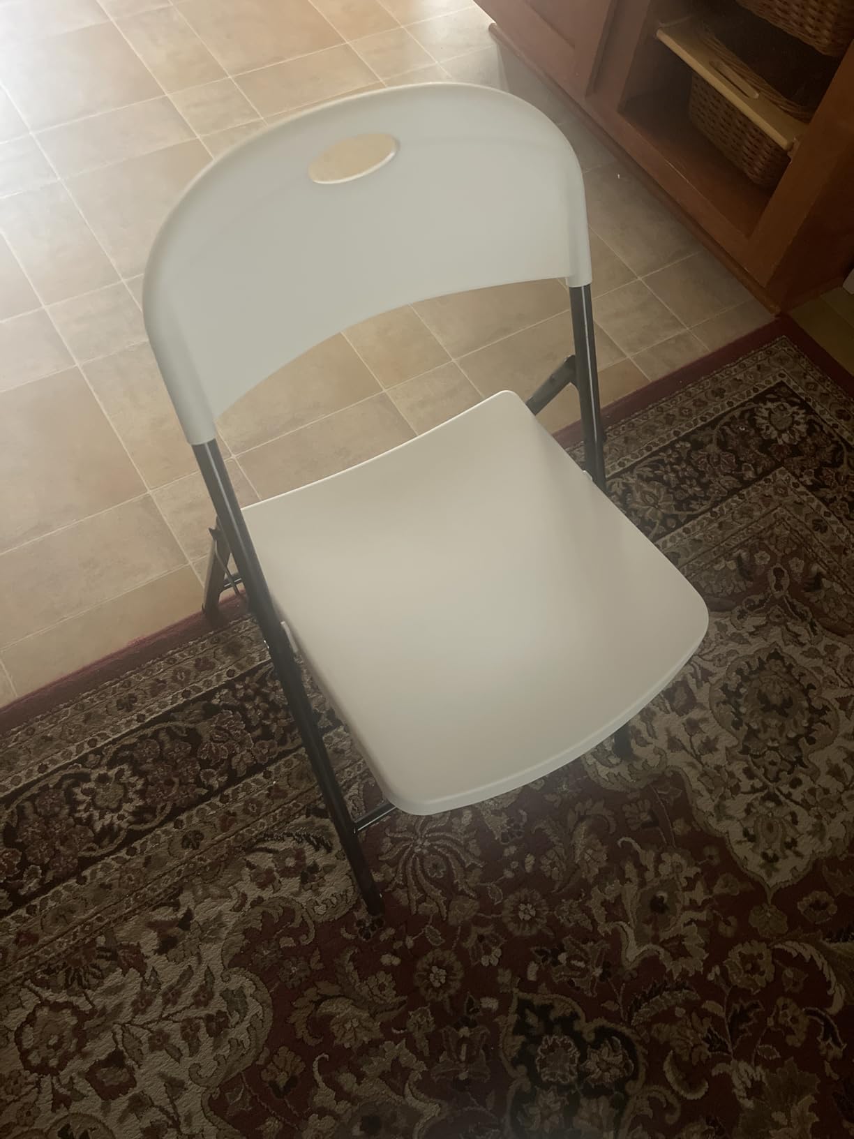 VINGLI Folding Chairs, Plastic Foldable Chair, Capacity up to 350 lbs, Portable Seating for Indoor Outdoor Events Parties Camping Work School Commercail (6, White) customer photo 1