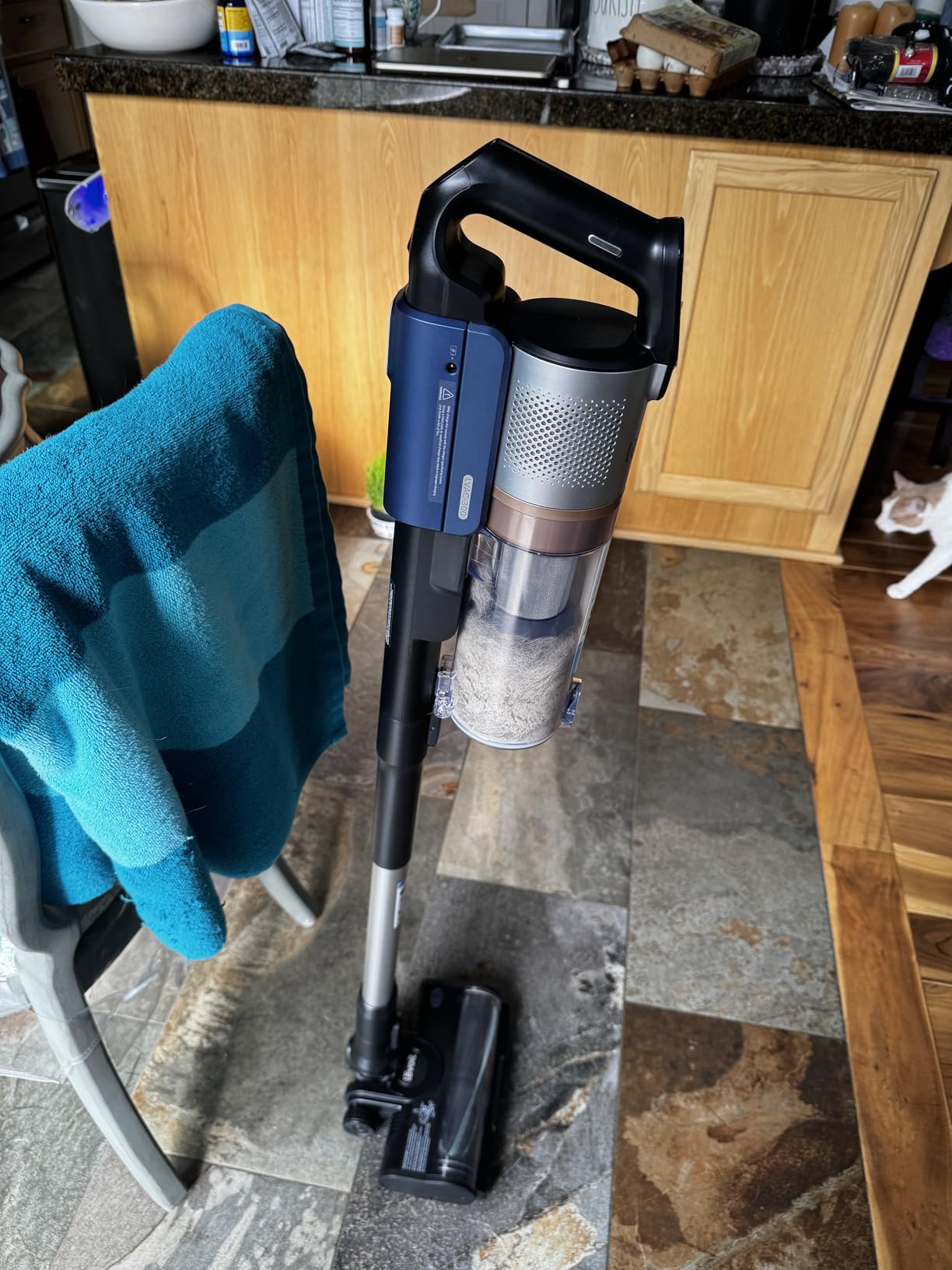 Levoit Cordless Vacuum, Ultra Suction, Up to 60 Mins, HEPA Filter, Anti-Tangle Brush, LVAC-300 customer photo 1
