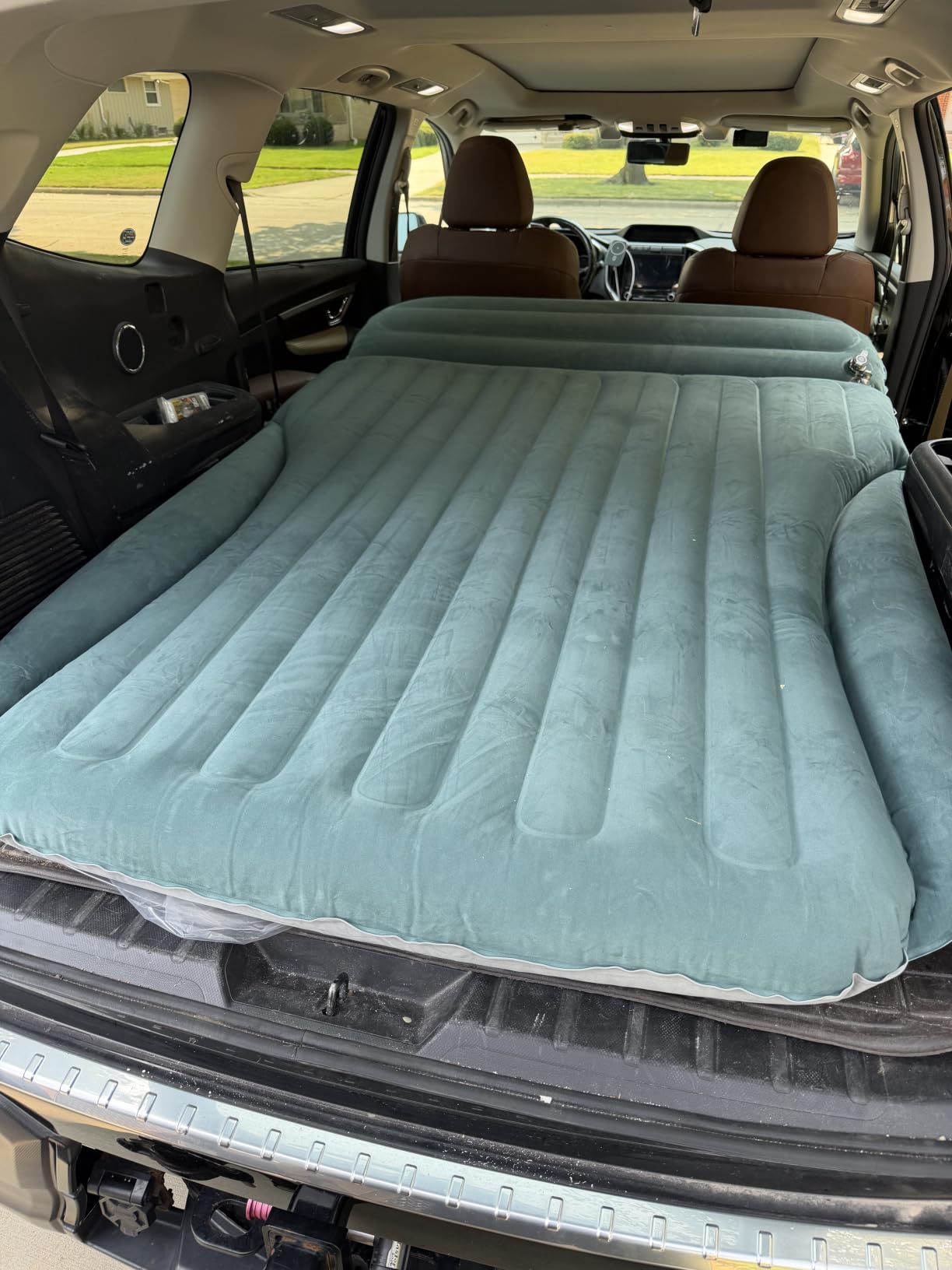 Ciremiv SUV Air Mattress with Pump, Double-Sided Thick Flocked Car Bed | Complete Sleeping Kit Accessories, Ideal for Auto Camping, Outdoor Tent Use and Long-Distance Road Trips (Green+Charcoal) customer photo 1
