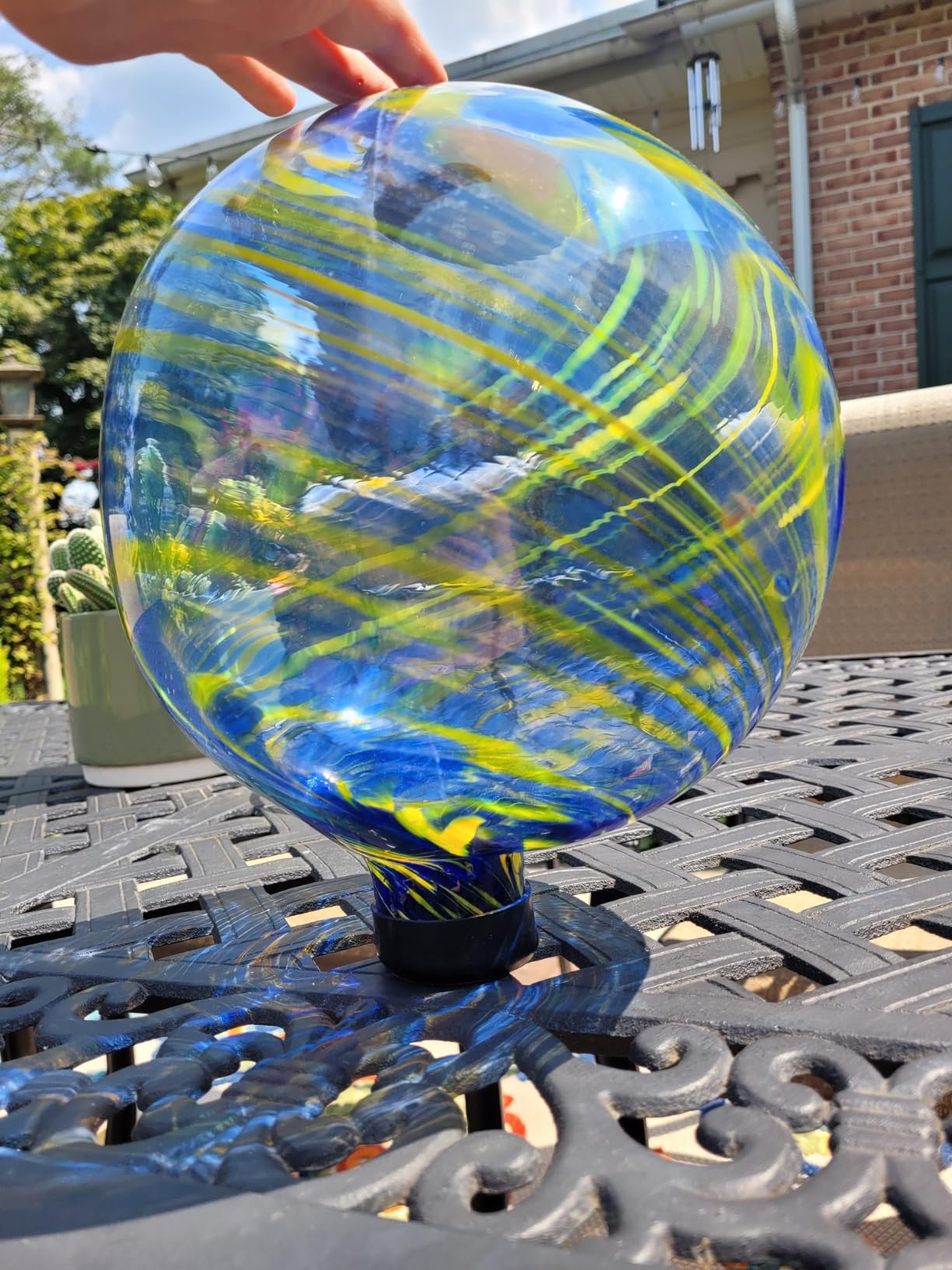 VCUTEKA Solar Gazing Ball, Glass Garden Globes for Outdoor Yard Decor, 10