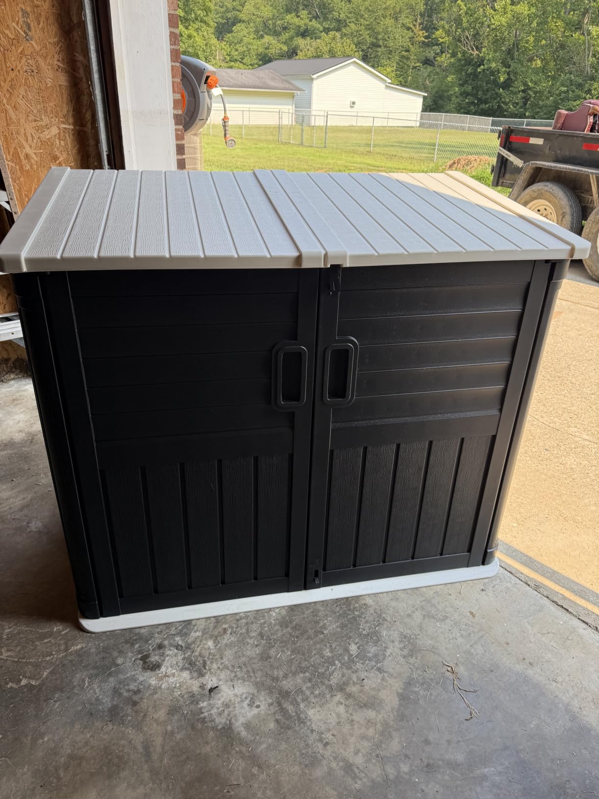 Devoko Outdoor Storage Shed, 34 Cu Ft Outdoor Storage Cabinet Without Shelf, Waterproof, Double Locks, Resin Storage for Trash Can, Garden Tools, Pool Supplies, Black customer photo 1