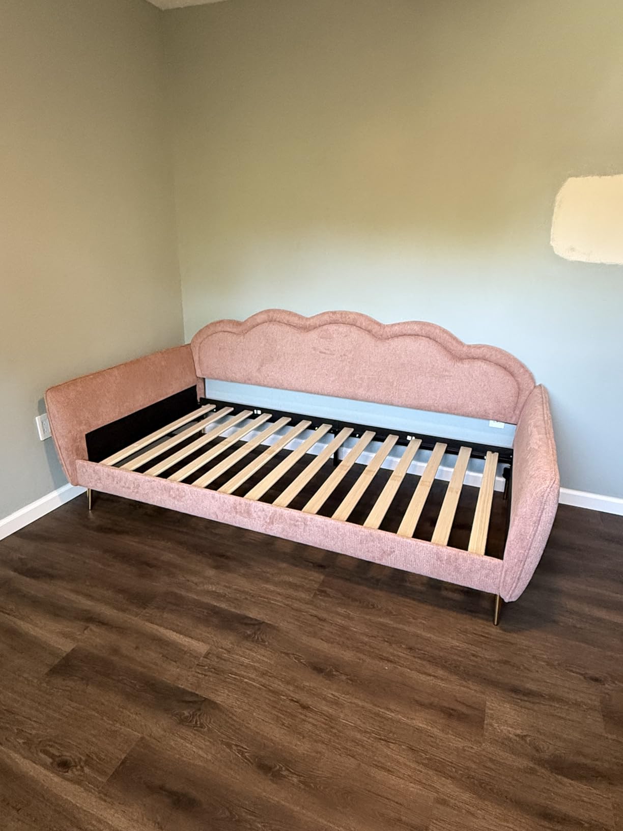 VELOCAVA Twin Size Upholstered Daybed with Cloud-Shaped Backrest, Modern Linen Sofa Bed with Metal Legs, Wood Slat Support for Bedroom, Living Room, Guest Room, Blush Pink customer photo 1
