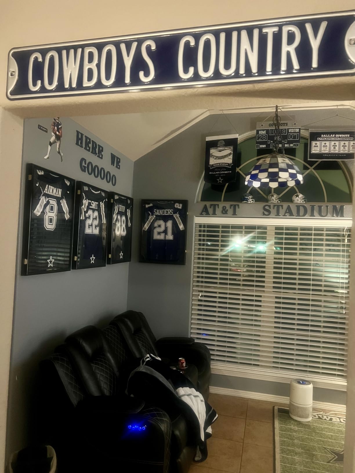 Jersey Frame Display Case,Jersey Frame,T-Shirt Shadow Box for Jerseys 1PC | Goazhpon jersey Display Case for Wall,Large Lockable T-Shirt Shadow Box with Clean UV Protection Acrylic & Hangers customer photo 1