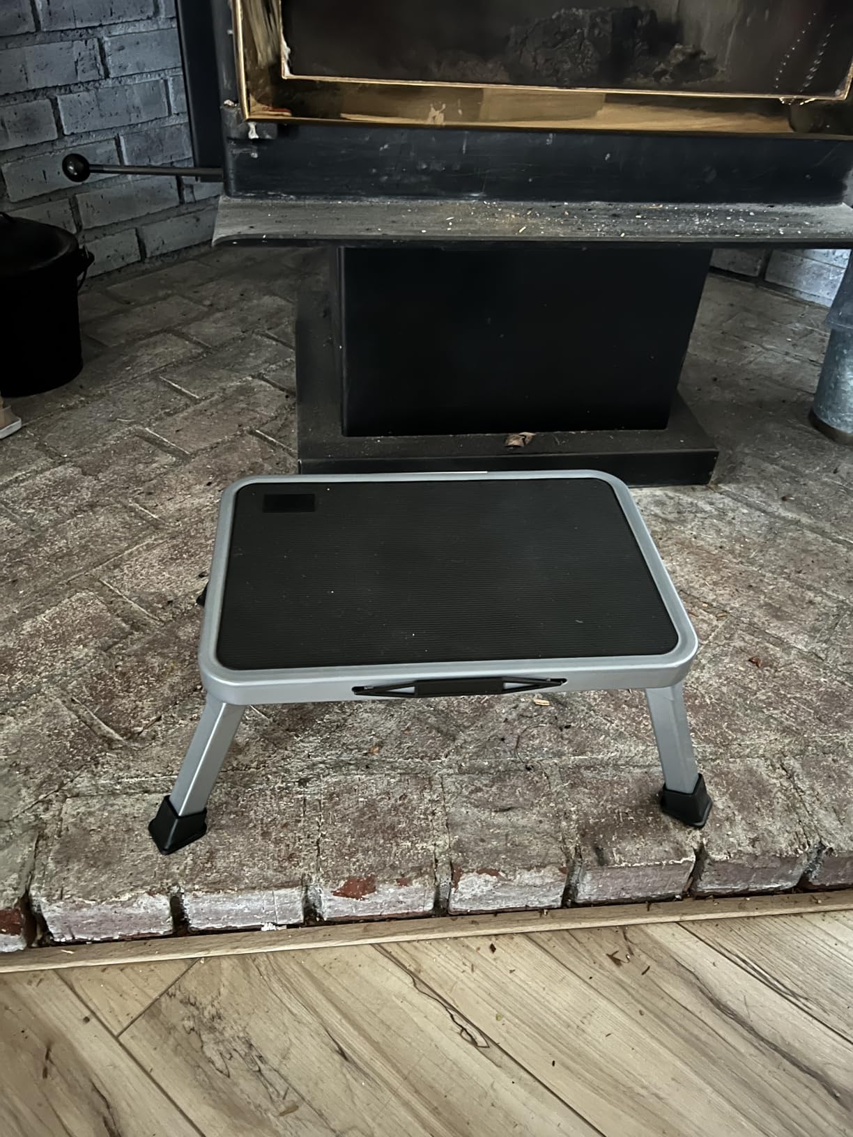 RV Step Stool Foldable 1-Step Ladder Sturdy Metal Stable Step Stool with a Non-Slip Platform Supports up to 500 lb with Non-Slip Rubber Feet, Easy to Carry (3-Level) customer photo 2