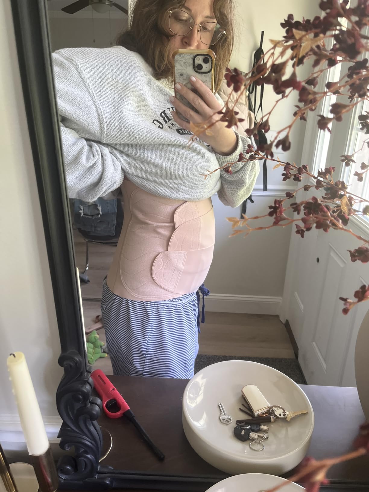 Momcozy Ergowrap Postpartum Belly Band, 3D Lifting & Ergonomic Back Support | C-Section Abdominal Binder with Gentle Lift, Breathable Comfort, and a Discreet Fit under Clothing for Postpartum Support customer photo 1
