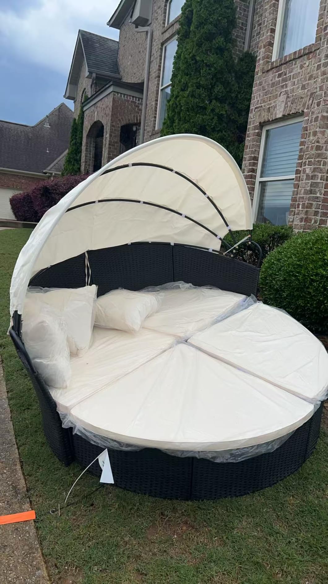 LDAILY Moccha Outdoor Daybed with Retractable Canopy - Round Sectional Sofa w/Cushions & Pillows, Separated Seating, Rattan Sunbed, Clamshell Conversation Set for Garden Patio Furniture Set (Black) customer photo 2