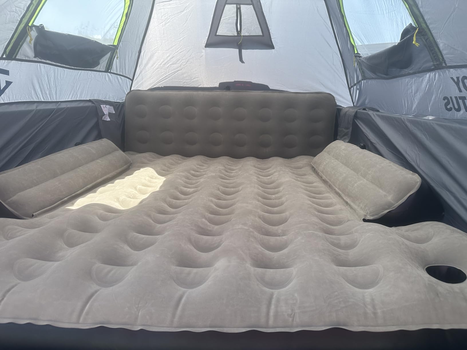 JOYTUTUS 5.5-5.8Ft Truck Bed Air Mattress with Removable Tailgate Extension, Thickened Inflatable Full Size Short Truck Beds, with Air Pump & 2 Pillows, Camel & Black customer photo 2