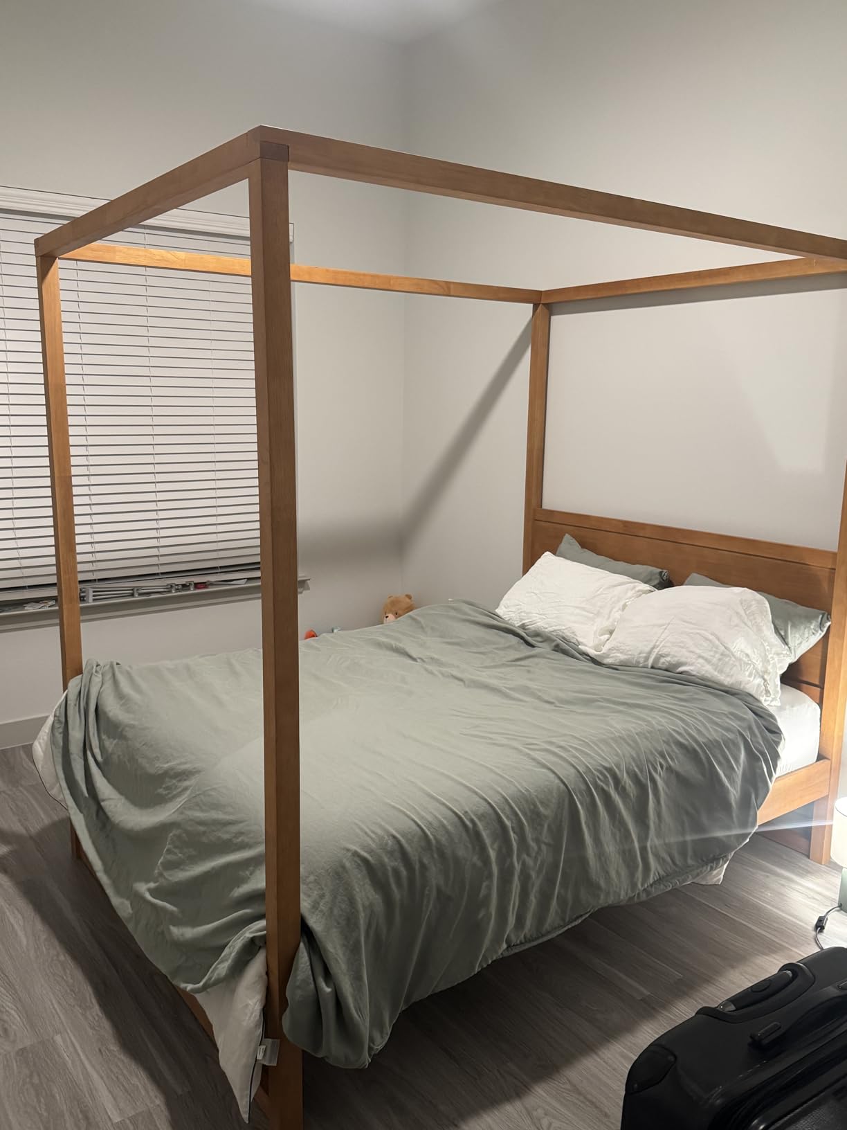 Modway Alva King Size 4-Post Wood Platform Canopy Bed in Oak - with Headboard and Solid Rubberwood Frame customer photo 2