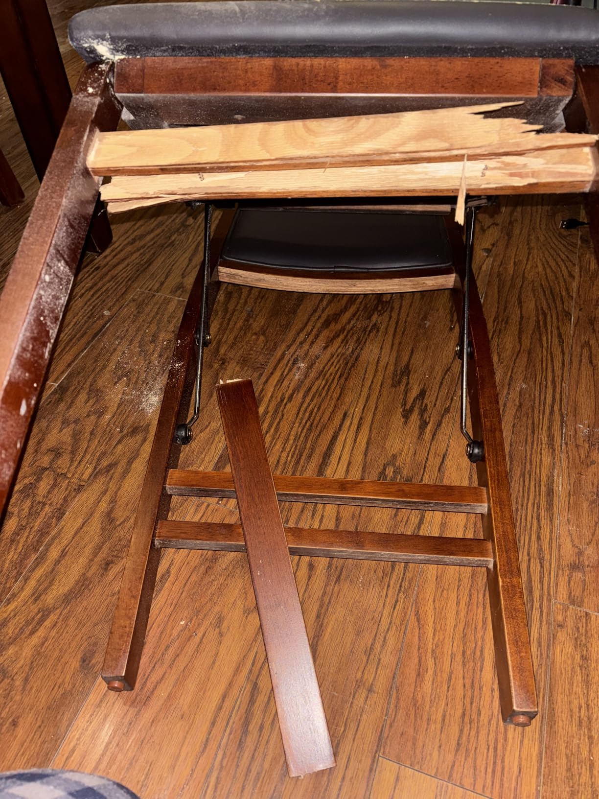 COSTWAY Solid Wood Folding Dining Chairs Set of 2 with Padded Seat, Brown - 400 LBS Load Bearing, No Assembly Needed, Upholstered PVC Leather Seat and Back, Vintage Foldable Chairs for Dining Room customer photo 1