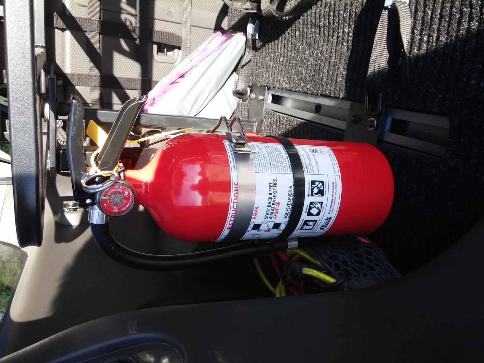 Kidde Pro 340 Commercial Fire Extinguisher, 3A:40-B:C, PRO-5MP-1 | Rechargeable & Reusable Extinguisher for Medium to Large Common, Flammable Liquid, & Electrical Fires, 5.5 lb. Dry Chemical customer photo 2