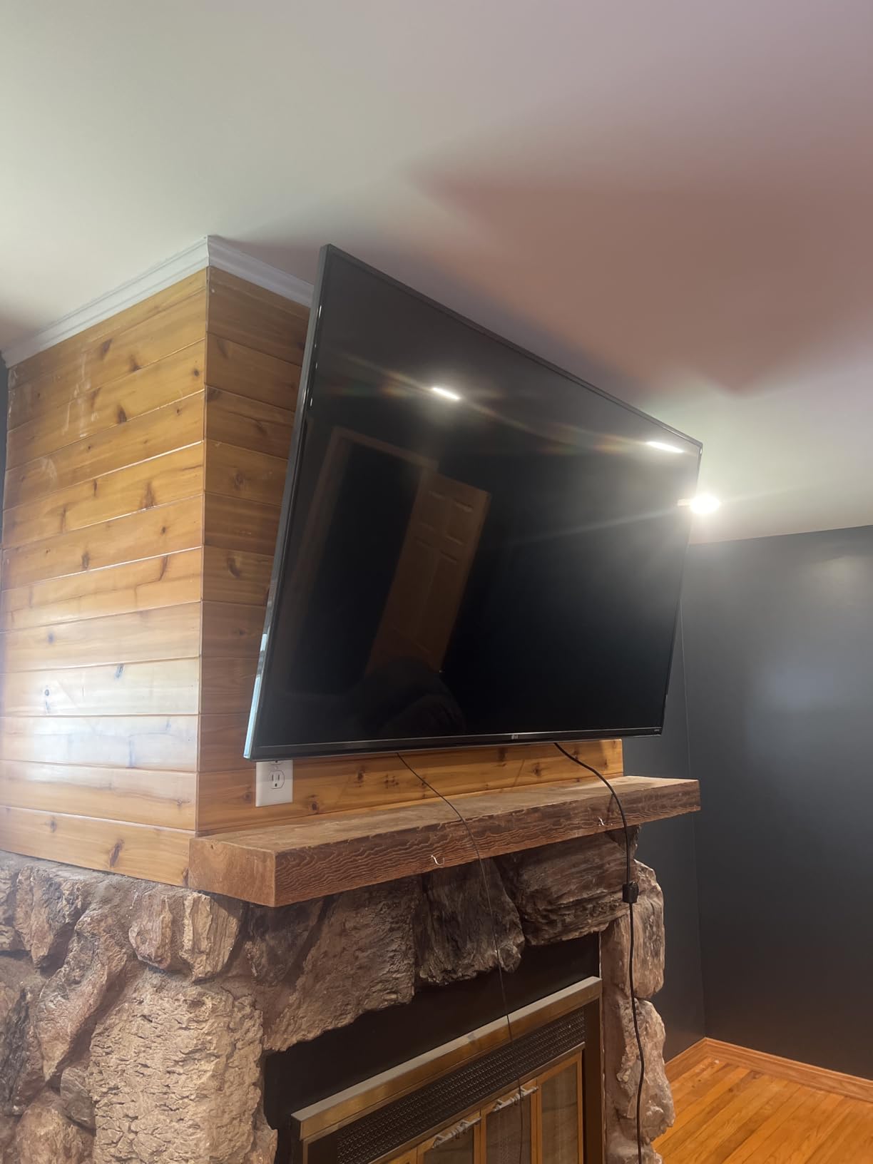 monTEK Heavy Duty Full Motion TV Wall Mount for 60-120 Inch Extra Large TVs | Holds 265 lb, 4X load tested; 27.7 in extension, +/-60 degree swivel and tilt; max VESA 900x600, fits 12-24 in wood studs customer photo 2