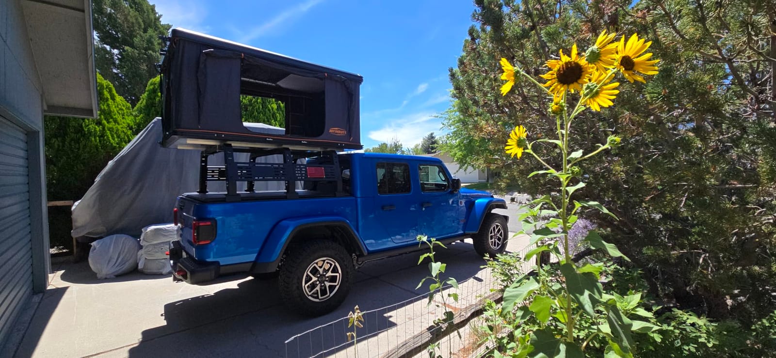 Aluminum Rooftop Tent Hard Shell, Pop Up Roof Tent Hardshell | 2-layer mat, LED light strip, 2 Person Car Roof Top Tent Camping for Jeep Truck SUV Trailer customer photo 1