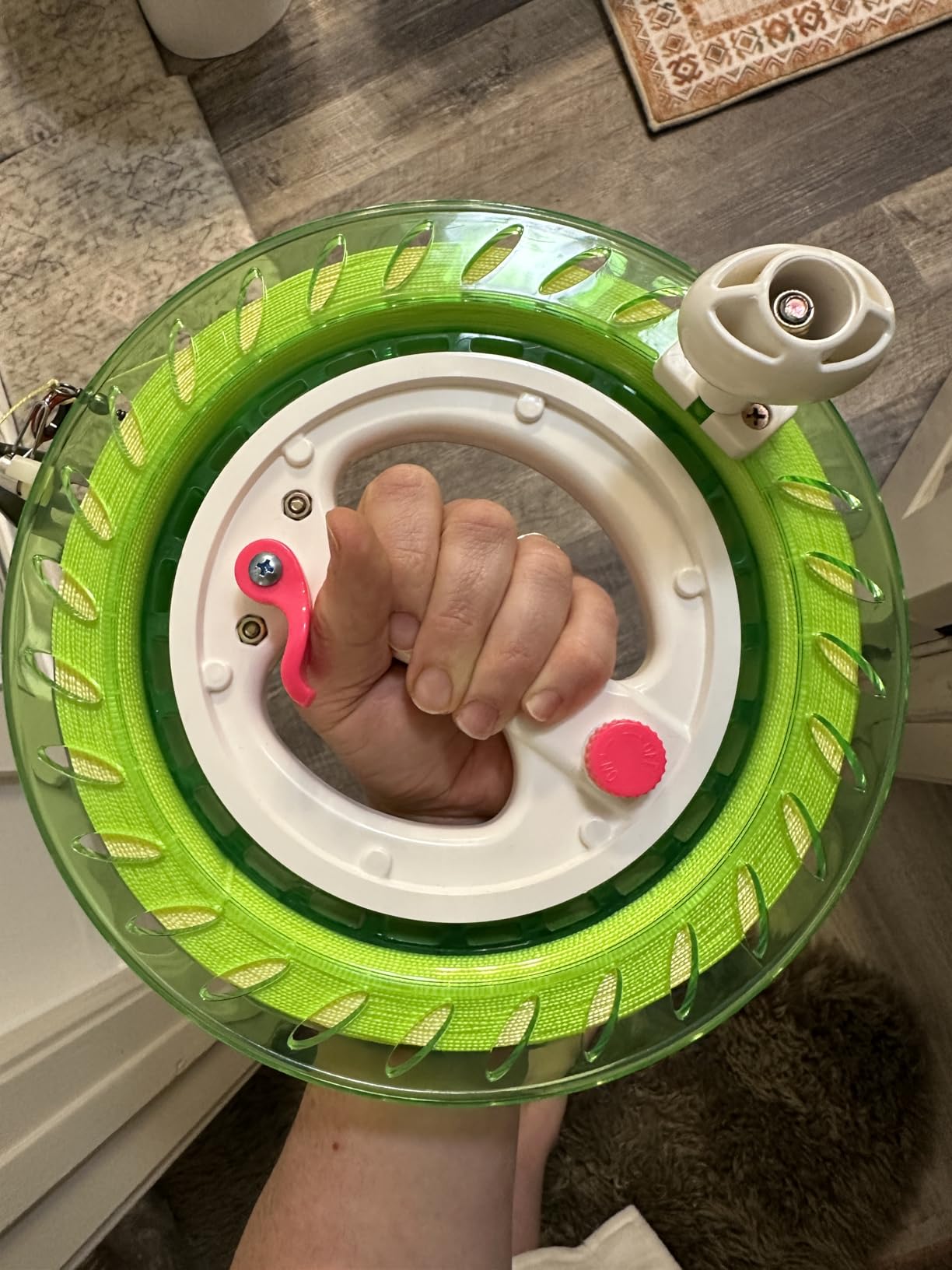 9in Kite Reel with Brake for Adults, Easy to Use Kite Winder for Ages 12+ customer photo 2