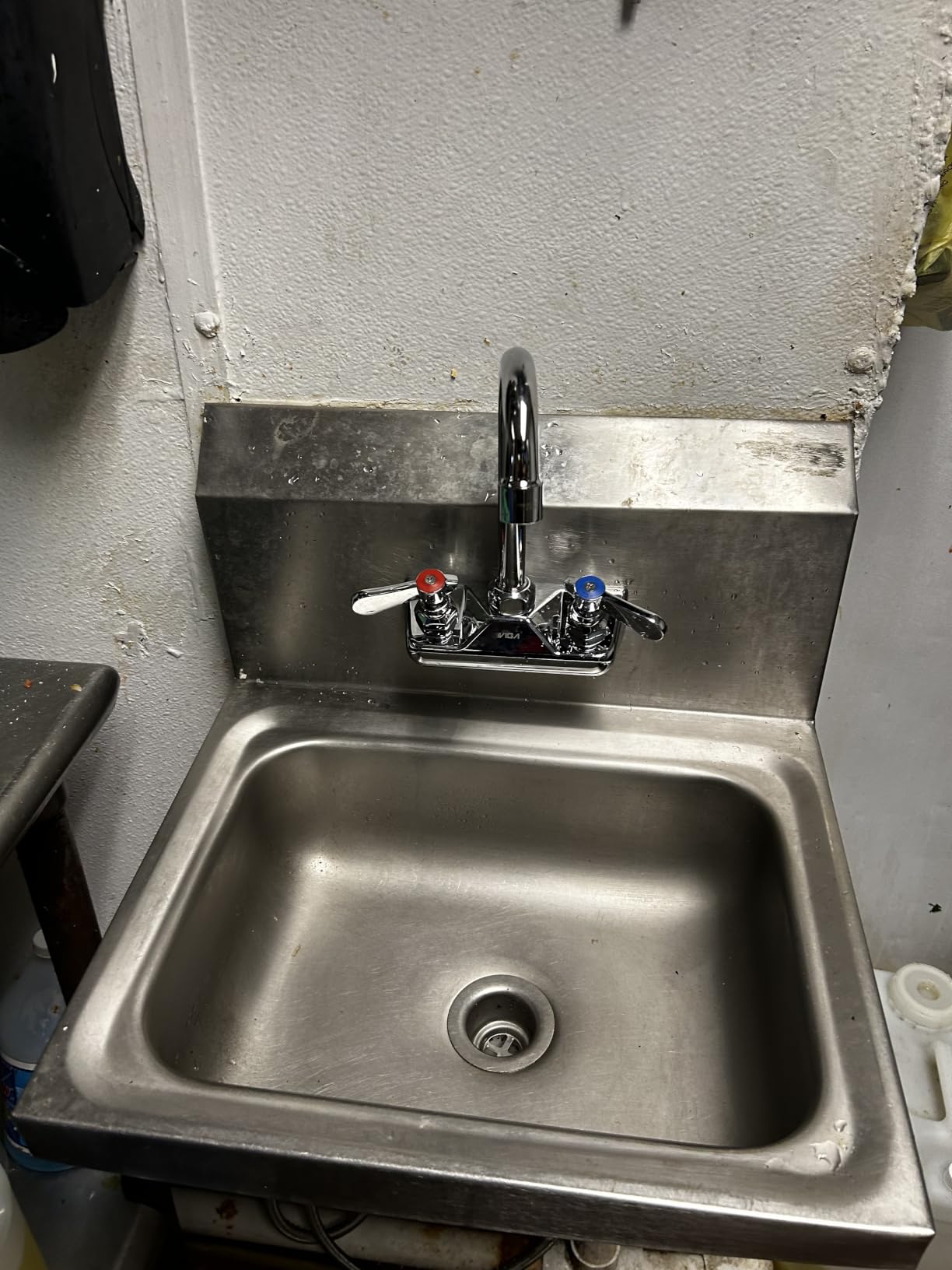Commercial Hand Sink Faucet: 4