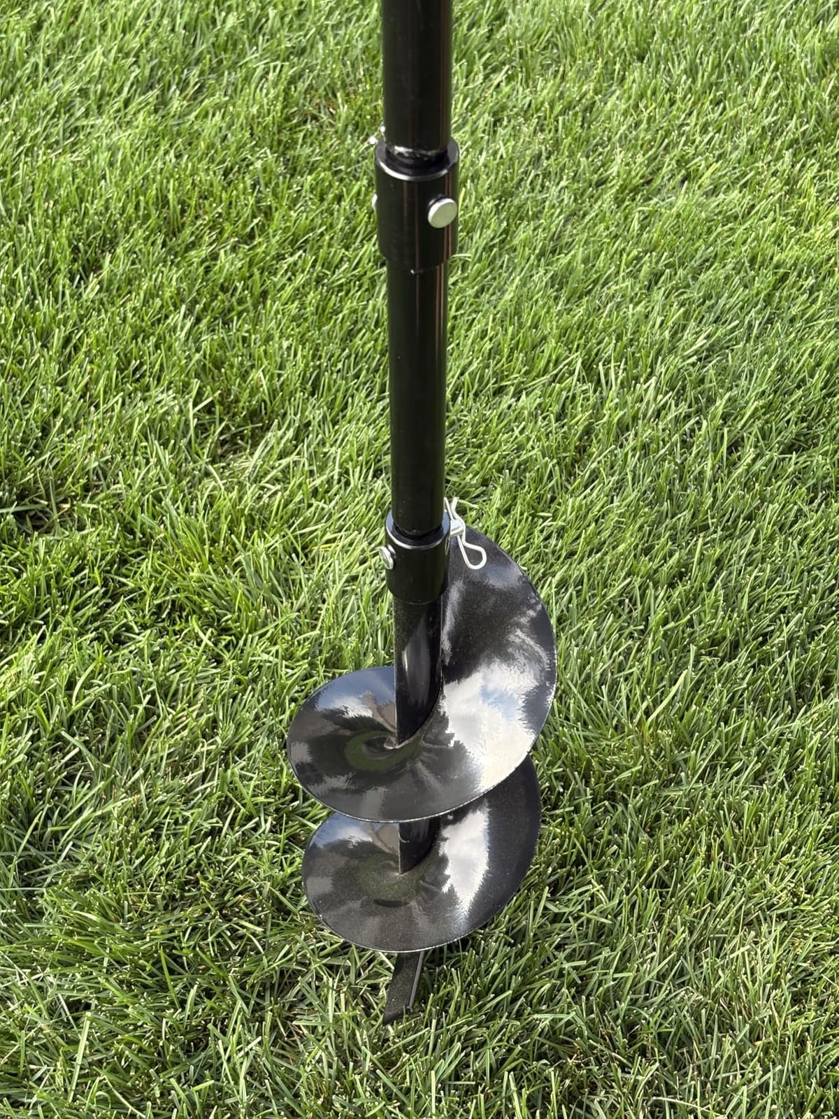 Baotree 72cc Gas Powered Post Hole Digger, Earth Auger with 6 inch & 8 inch Drill Bits and 2 Extension Rods, Heavy Duty Earth Digger for Farmland, Garden, Fence Posts and Tree Planting (72CC) customer photo 1