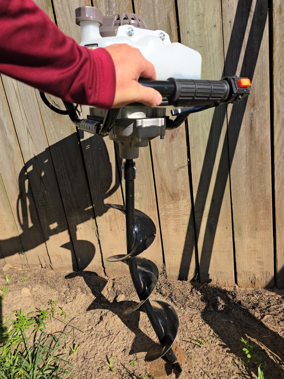 Baotree 72cc Gas Powered Post Hole Digger, Earth Auger with 6 inch & 8 inch Drill Bits and 2 Extension Rods, Heavy Duty Earth Digger for Farmland, Garden, Fence Posts and Tree Planting (72CC) customer photo 2