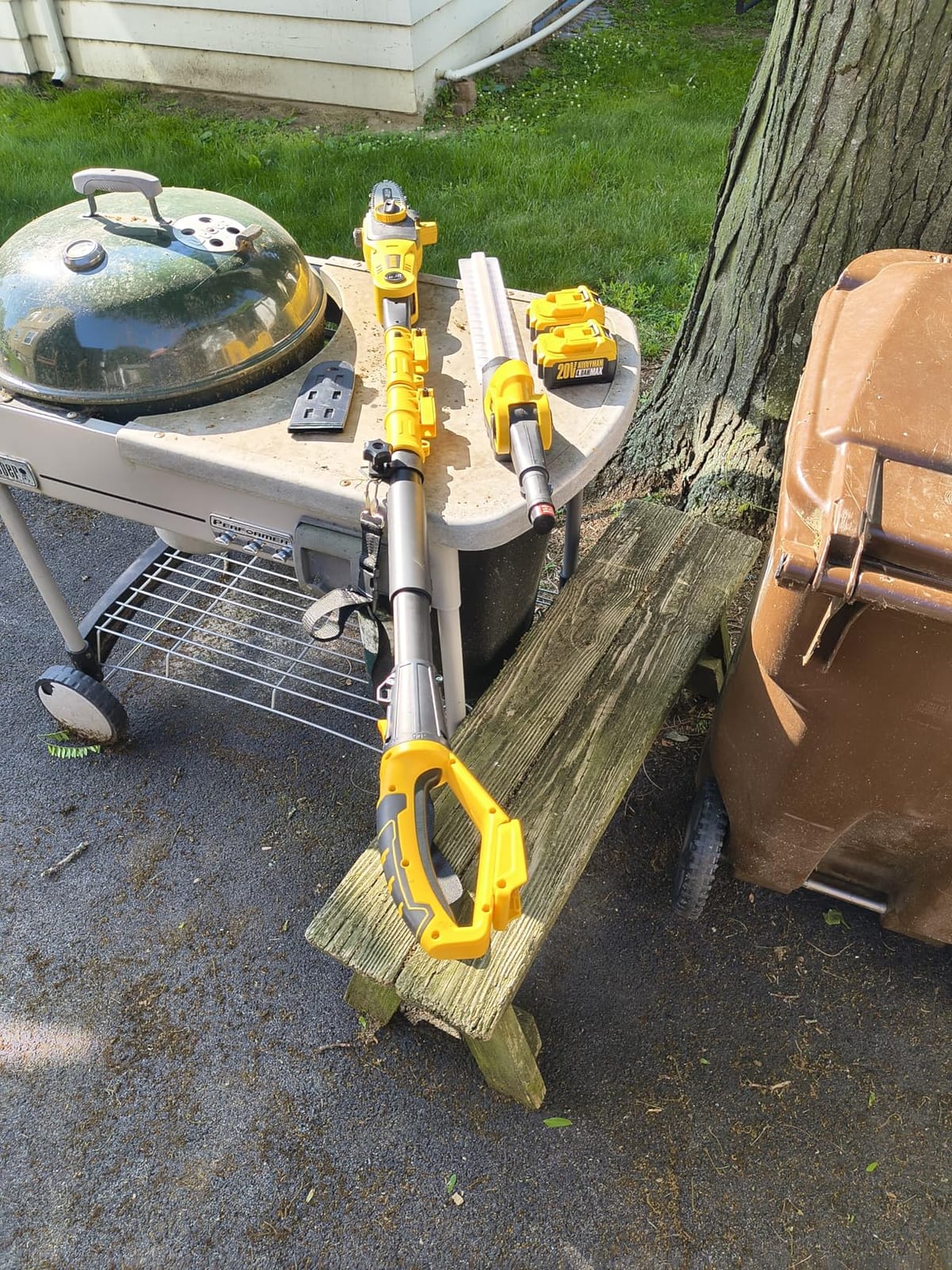 Alloyman 2-in-1 Telescopic Cordless Pole Hedge Trimmer 16'' & Pole Saw 8.6'' | 2x4.0Ah batteries, 180° rotating handle, auto chain oiler, tool-free tensioning, for Tree Trimming and Shrubs Pruning customer photo 1