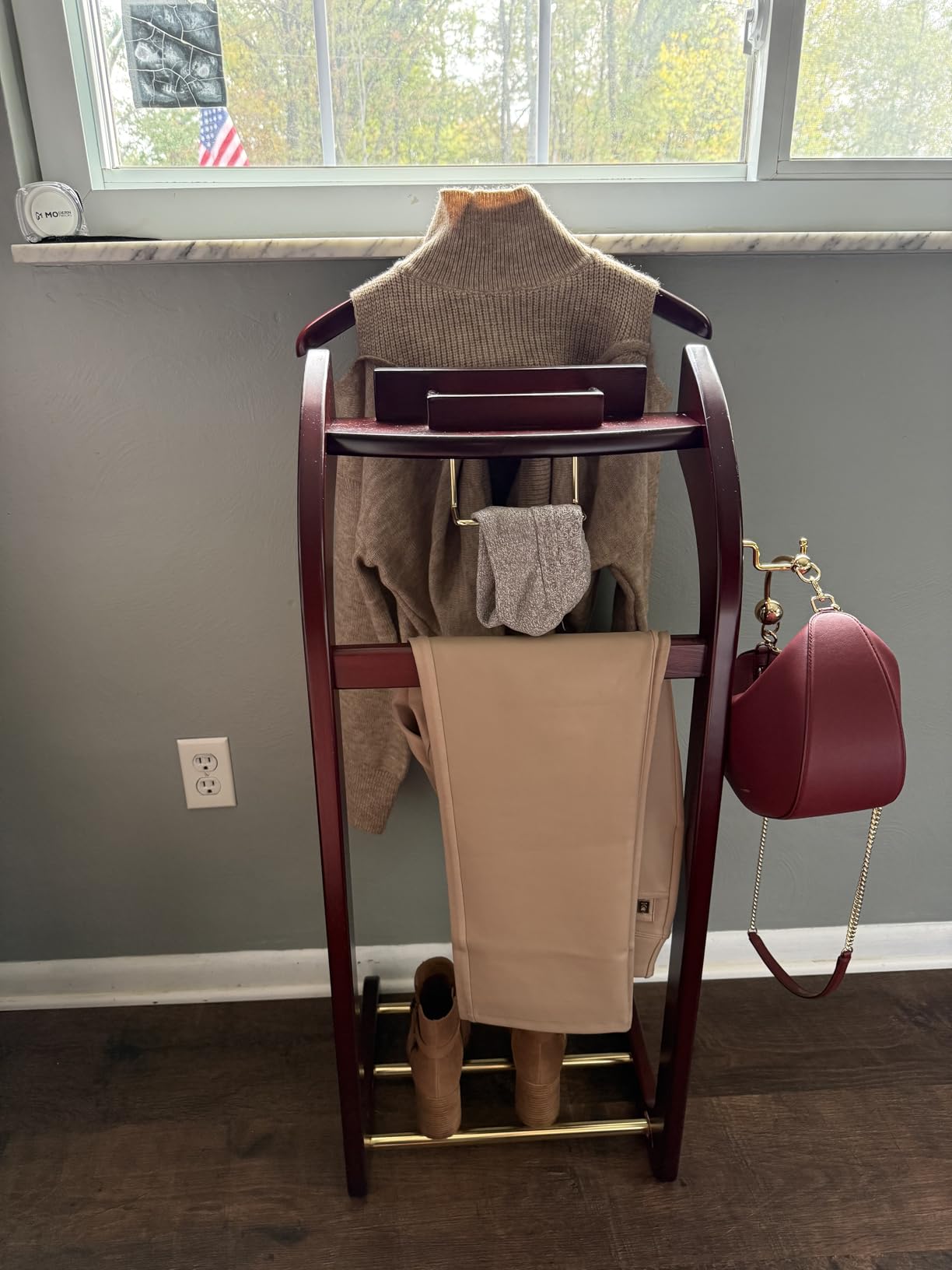 Suit Valet Stand for Men, Wood Mens Valet Stand with Base, Contour Hanger, Tray, Trouser Bar and Tie Bar, Clothes Valet Stand for Bedroom Entryway Home Living Room Office (Reddish brown) customer photo 2