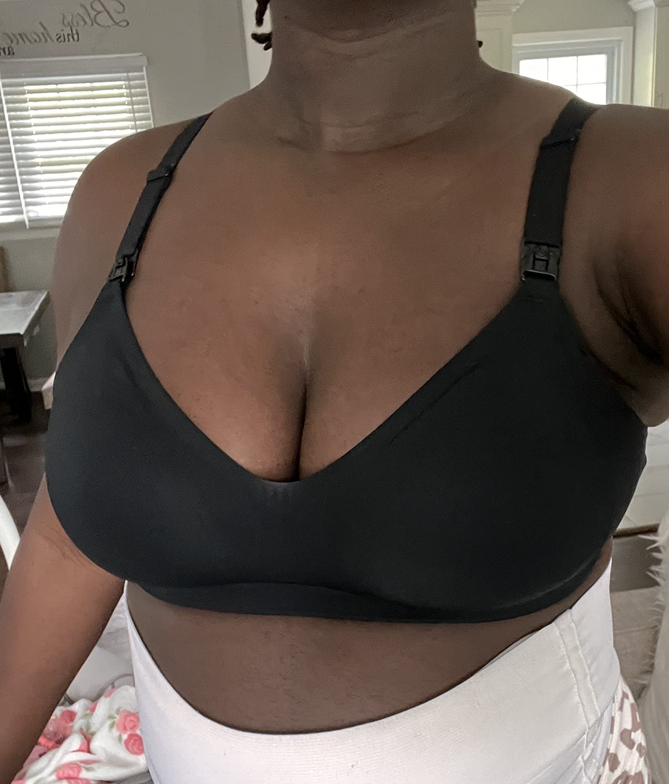 Momcozy 2-in-1 Hands Free Pumping Bra, Adjustable Breast Pump Bra with Wide Support Band for Breastfeeding Moms customer photo 2