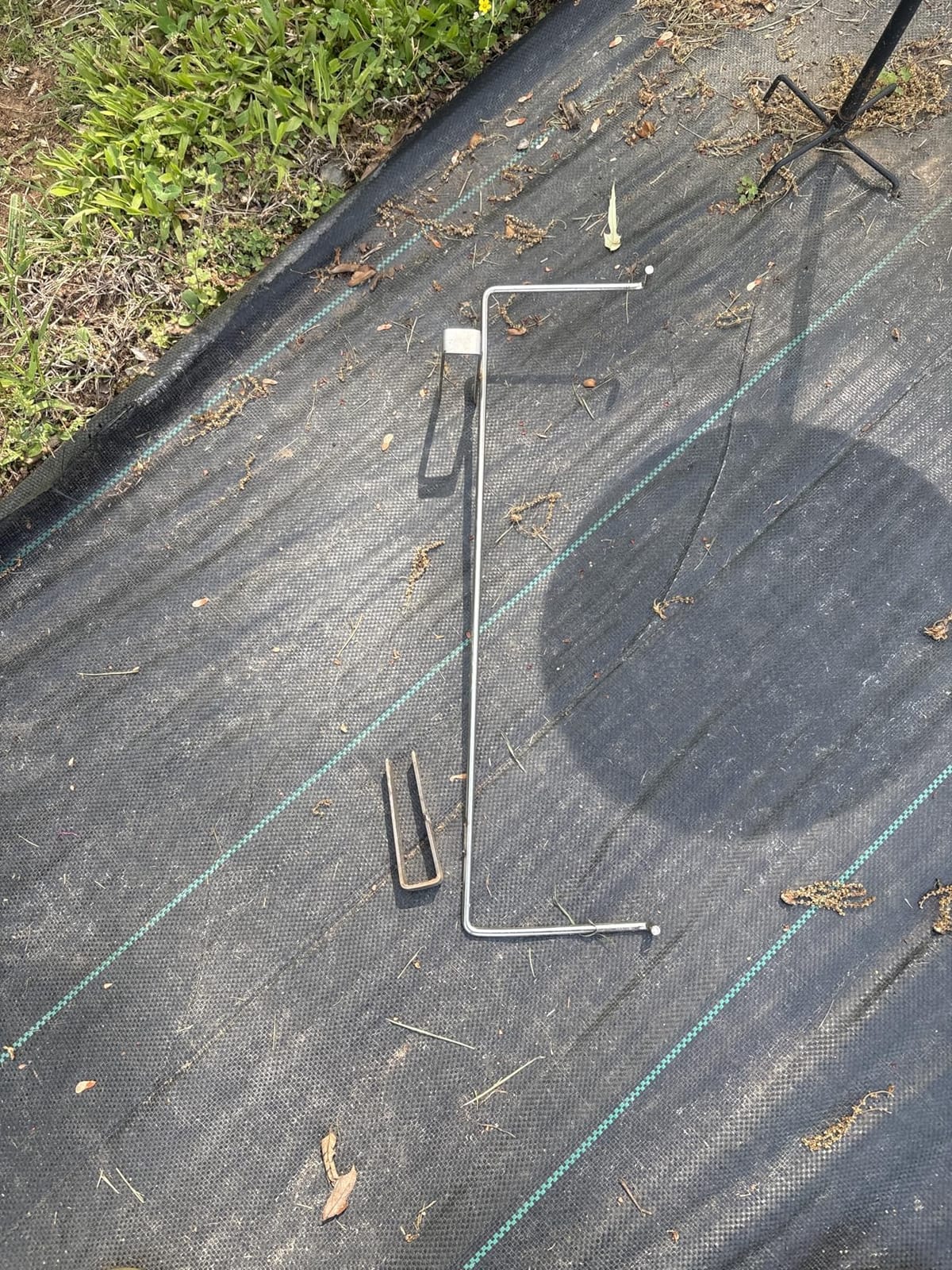 witbee 2Pcs Bee Hive Frame Holder, Stainless Steel Frame Grip Tool Beehive Frame Perch for Honey Harvesting and Inspection Beekeeping customer photo 2