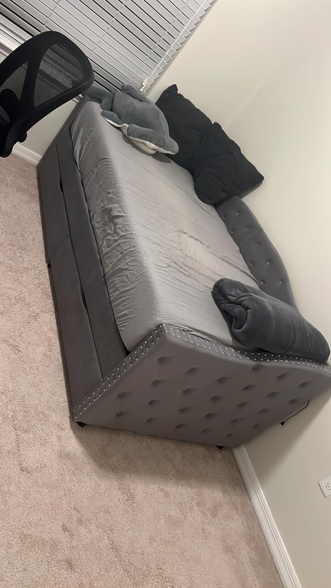 Twin Size Daybed with Storage Drawers, Upholstered Daybed with 2 USB Ports, Sturdy Metal and Wood Frame,Day Bed for Bedroom, No Box Spring Needed, Grey customer photo 2