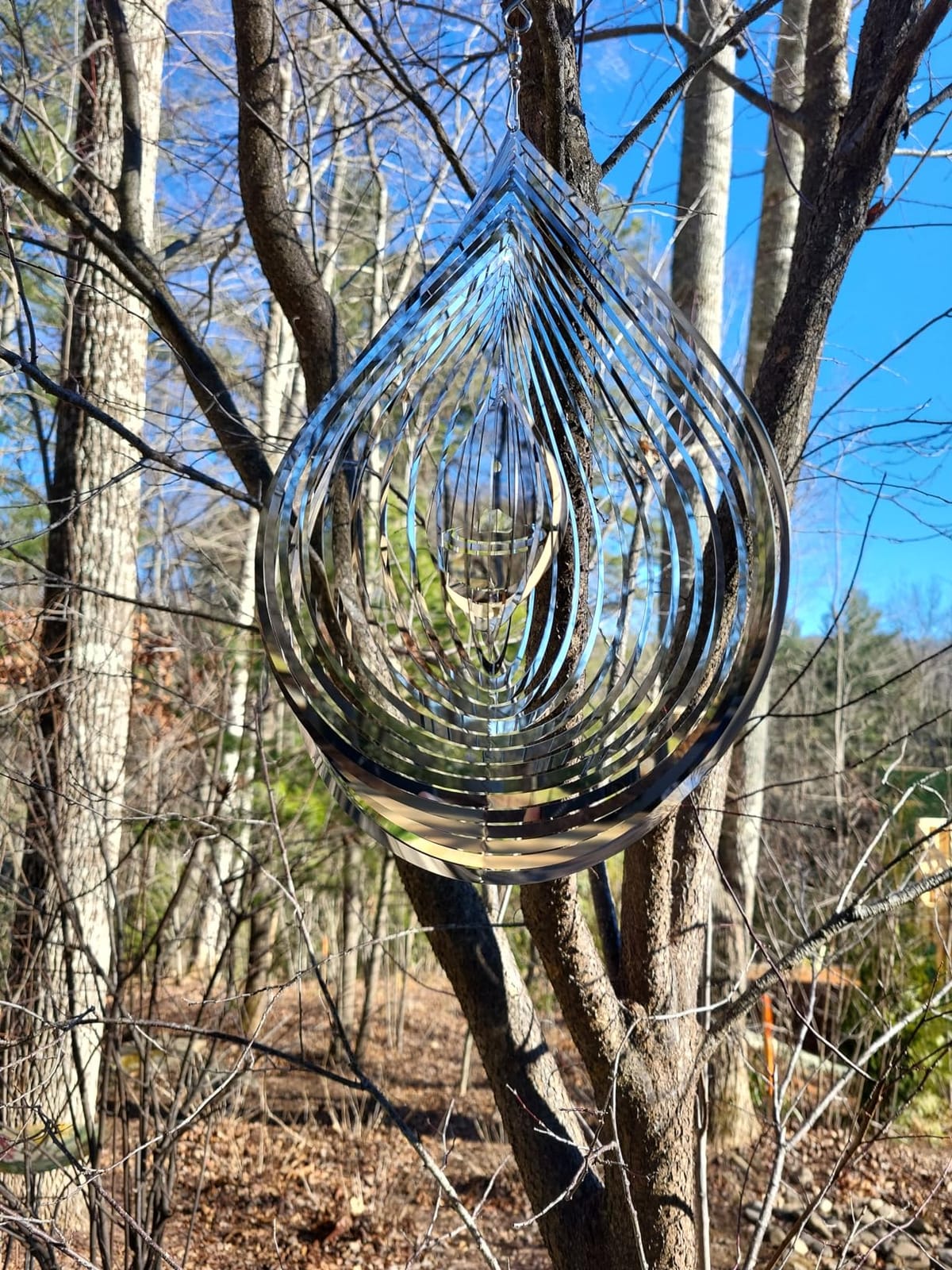 Hanging Wind Spinners, 3D Spiral Highly Reflective Stainless Steel Metal Wind Spinner Outdoor Garden Decor, Bird Devices Deterrent to Scare Away Yard Birds, 12in 2Pcs customer photo 1
