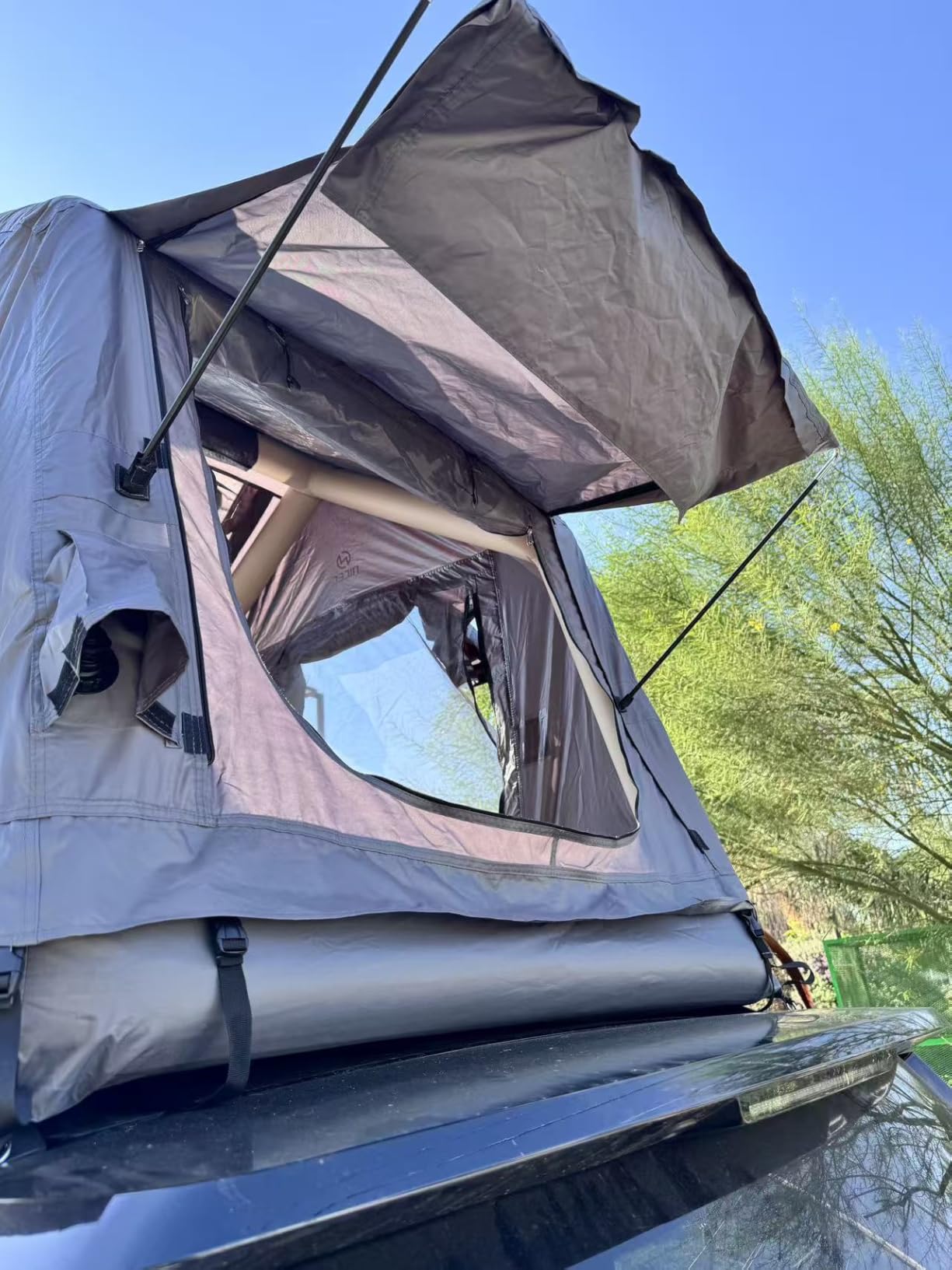 Nice C Inflatable Rooftop Tent, SUV Truck Car Roof Tent, Overland Tent, Air Mattress & Ladder, Easy Setup, Pop-Up Camping Tent, Pump Included, Waterproof, Windproof customer photo 2