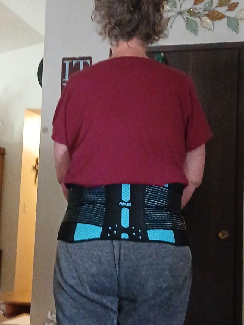Rakiie Slim Back Brace for Lower Back Pain Relief, Lightweight & Breathable Back Support Brace for Men Women, Ergonomic Light Lumbar Support for Everyday Wear, Light Gray XL customer photo 1