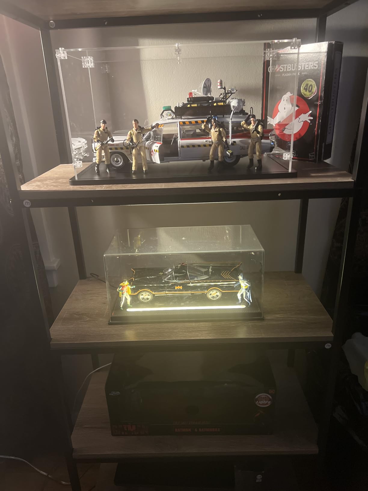 AceOrbit Model Car Acrylic Display Case with LED Light, Clear Diecast Display Case for 1:18 Model Car Vehicle Dustproof Showcase with Black Base for Collectibles (12.6 x 6.3 x 6.3 Inches) customer photo 1