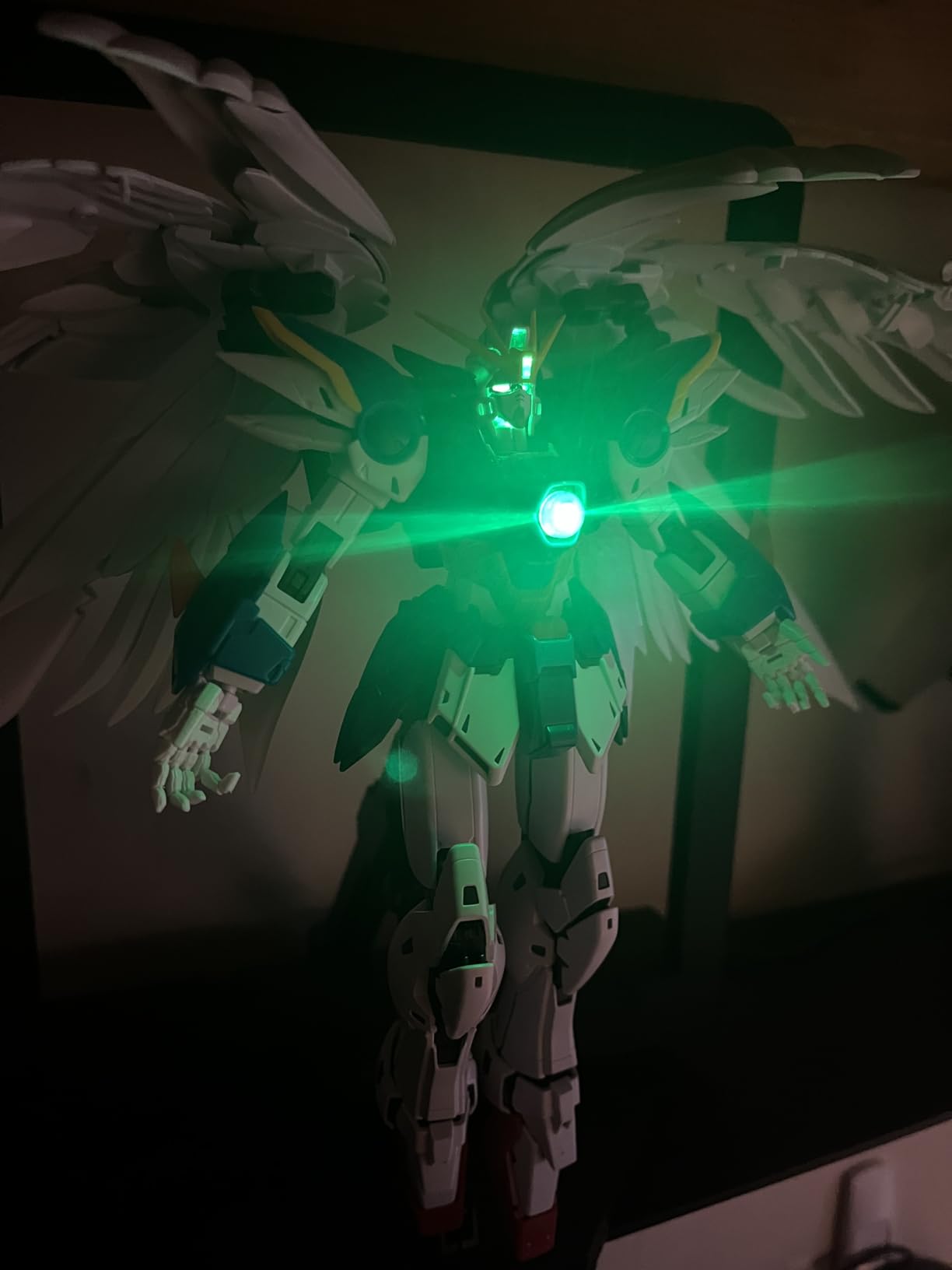 LBASE Wireless LED Light Kit with Acrylic Display Case | Wireless LED Light, Interlocking Display Base and Acrylic Dust Proof Cover for 1/144 RG HG SD MGSD Gundam & Model Figures customer photo 2