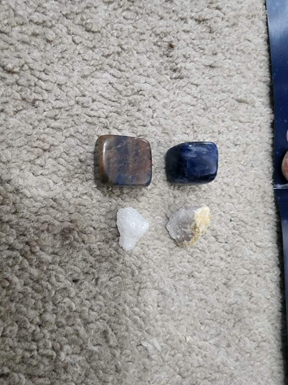 National Geographic Space Gemstone Dig Kit with 16 Real Specimens | 8 Planet-Shaped Dig Bricks, 16 Rocks and Gemstones, Excavation Activity, Space Science, Gem Mining, Birthday Gift customer photo 2