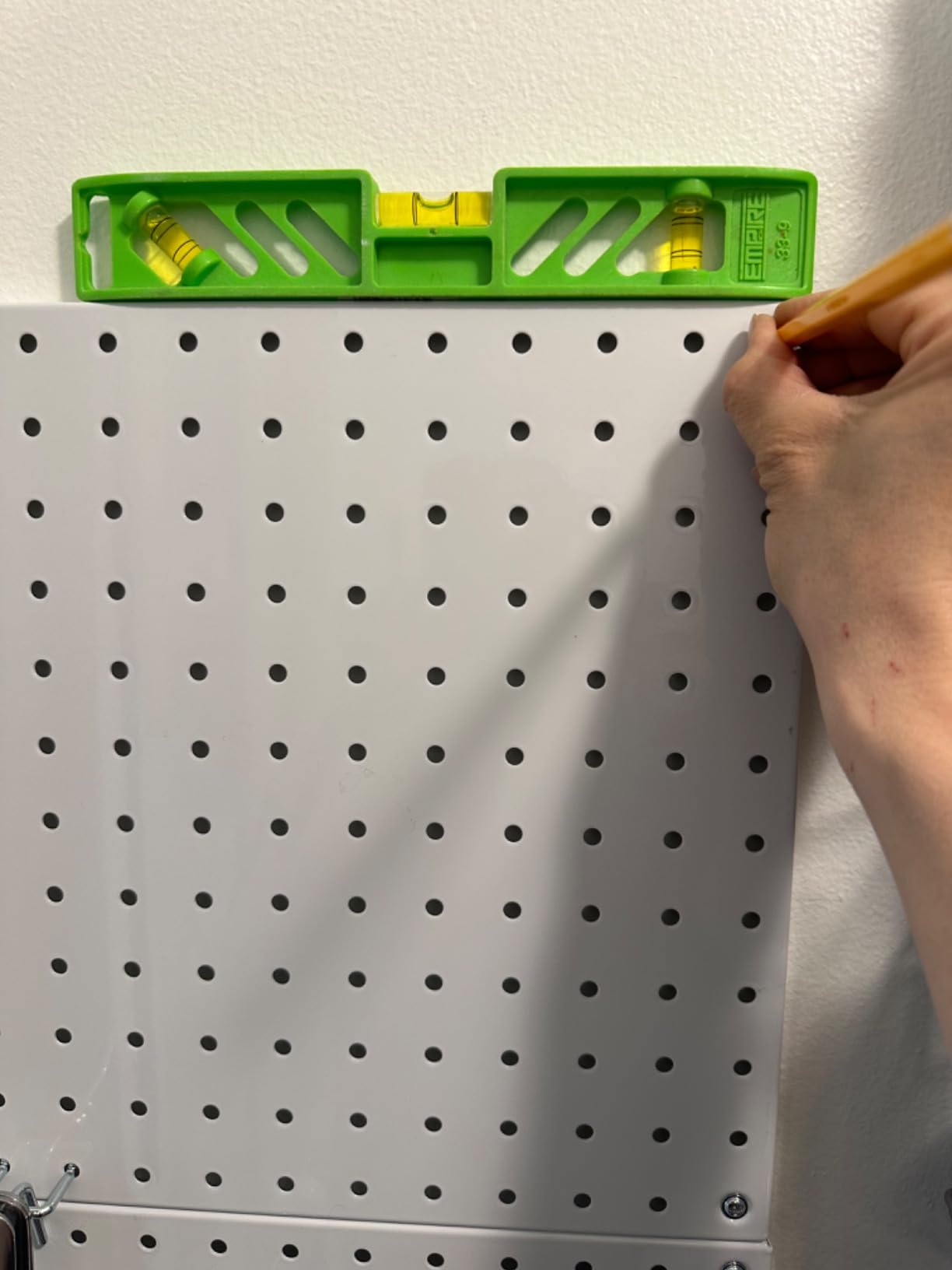 Peg Board, 110pcs Metal Pegboard Kit, Includes 4 Pack Black Peg Board Panels with Accessories and Hook Locks, Large Heavy Duty Peg Boards for Walls Home, Garage Tool Storage, Workbench customer photo 1