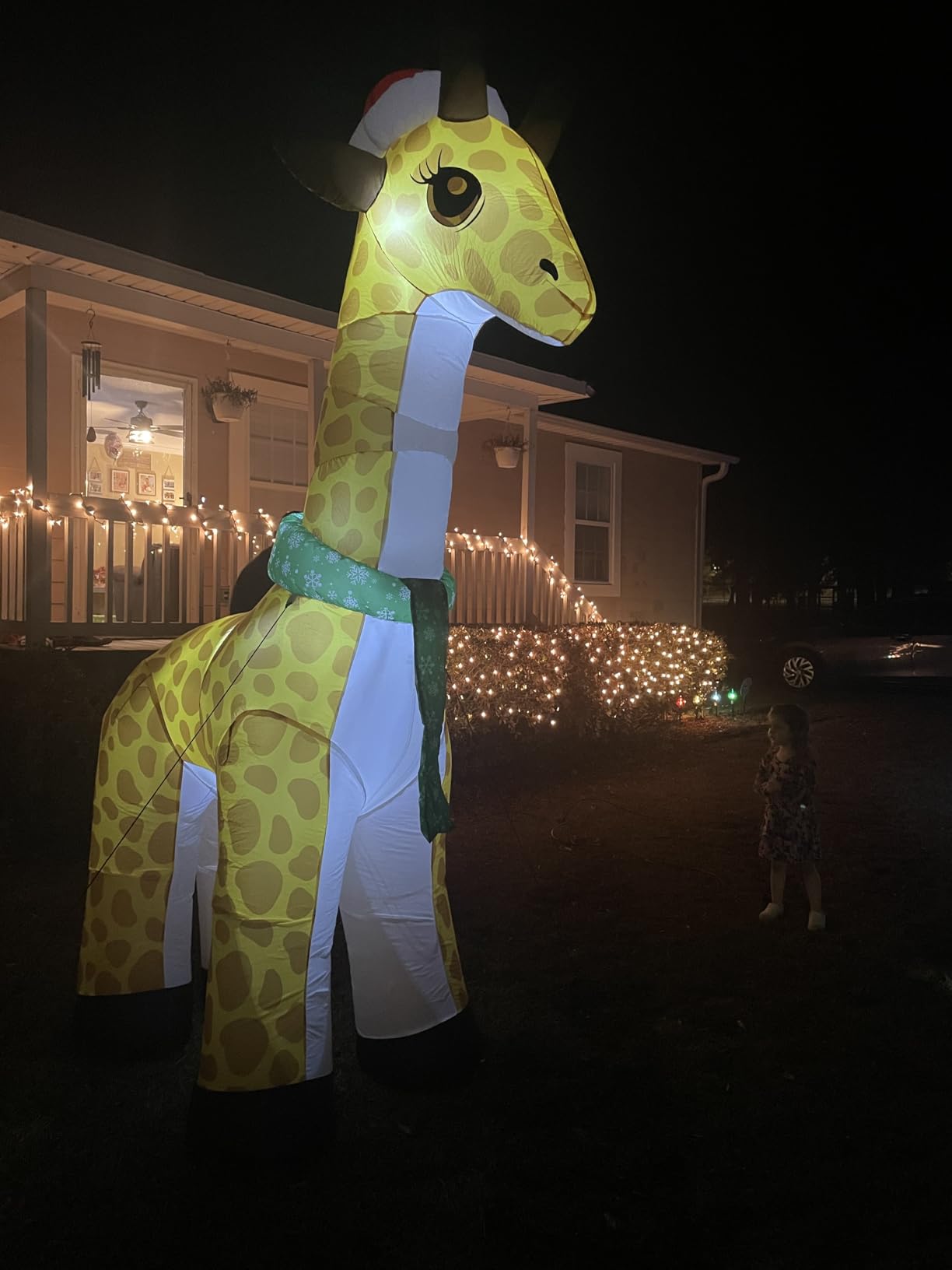 COMIN 10 FT Christmas Inflatables Outdoor Decorations Inflatable Nodding Giraffe with A Santa Hat Blow Ups with Built-in LEDs for Yard Party Lawn Decor customer photo 1