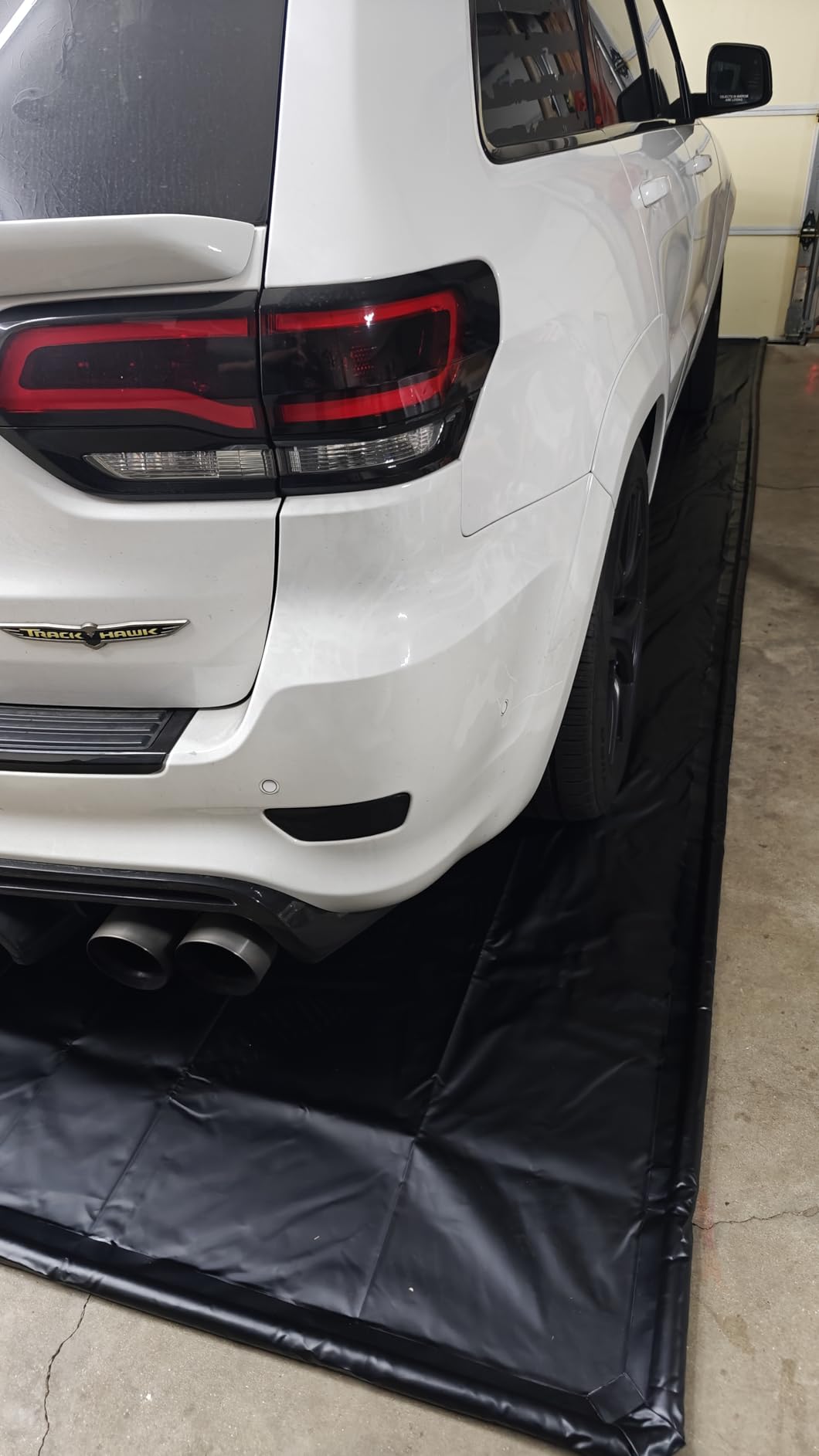 VEVOR Containment Mat, 8 ft 6 in x 20 ft, Non-Slip PVC Garage Floor Mat with a Cleaning Squeegee, Heavy Duty Durable Waterproof Protection from Snow, Rain and Mud for Cars SUVs Trucks Parking, Black customer photo 1