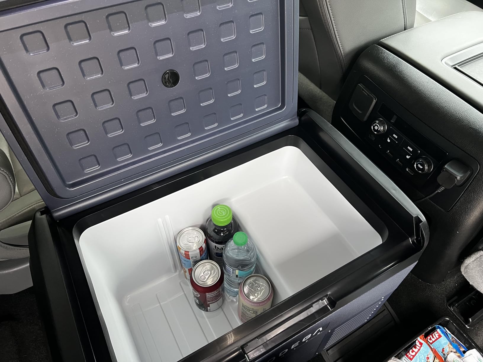 BODEGA 12 Volt Car Refrigerator 32 QT Portable Freezer IPX4 Waterproof Car Fridge Electric Cooler for Truck Van Camping Travel DC Compressor Ultra-Quiet 31dB 12/24V DC 110-240 Volt AC,-4℉ to 68℉ customer photo 2