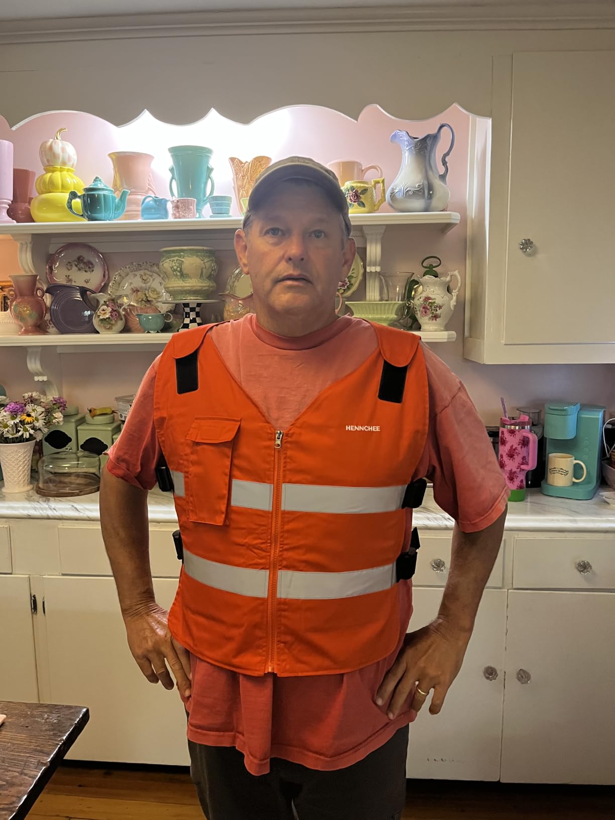 HENNCHEE Cooling Safety Vest with 12 Ice Packs Adjustable Fit | Ice Vest Built for Long Hours in the Heat Helping Outdoor Workers Stay Cool Comfortable and Visible customer photo 1